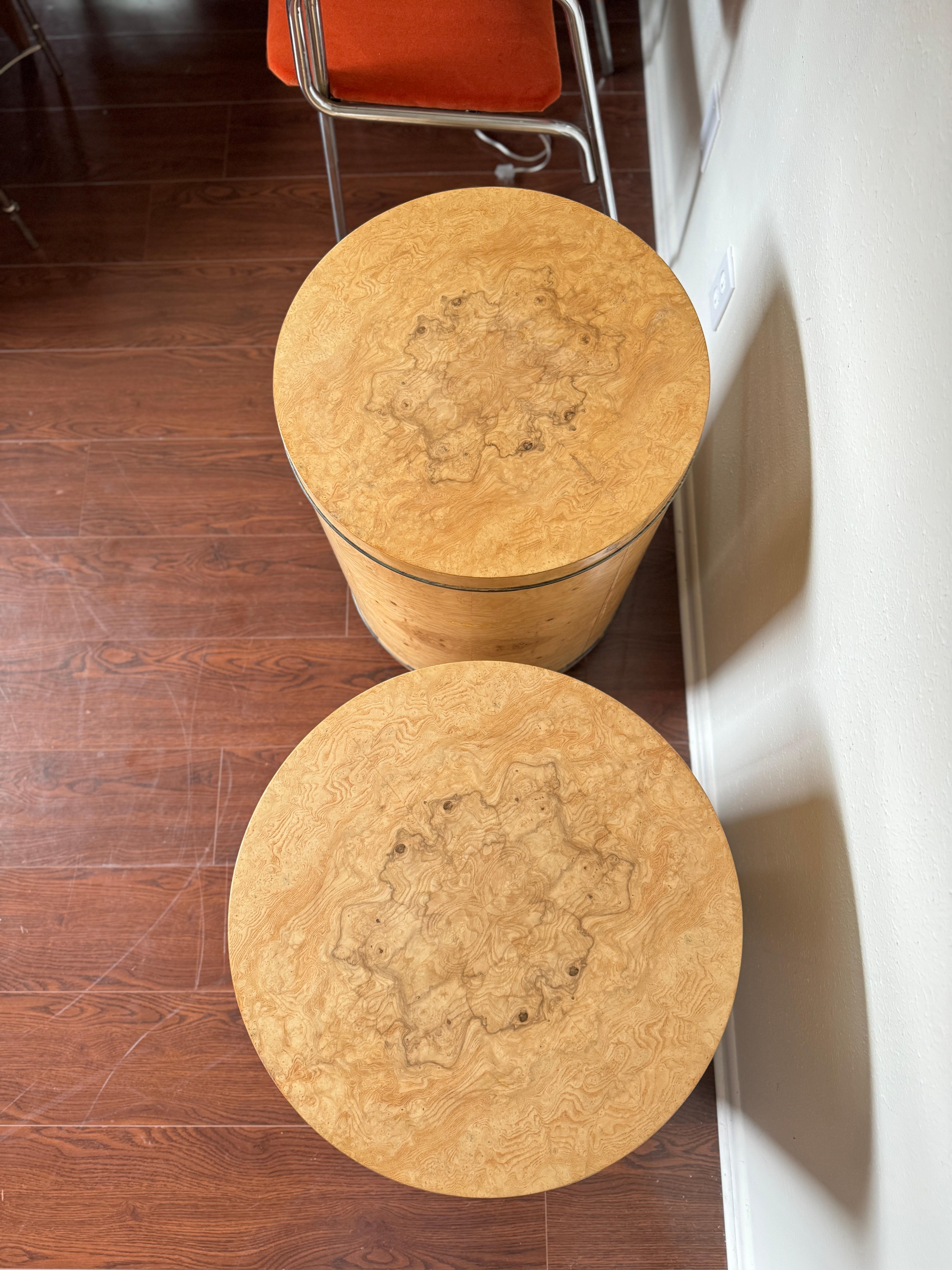 Vintage pair of Scene II burl drum side tables by Henredon, circa 1980s For Sale 11