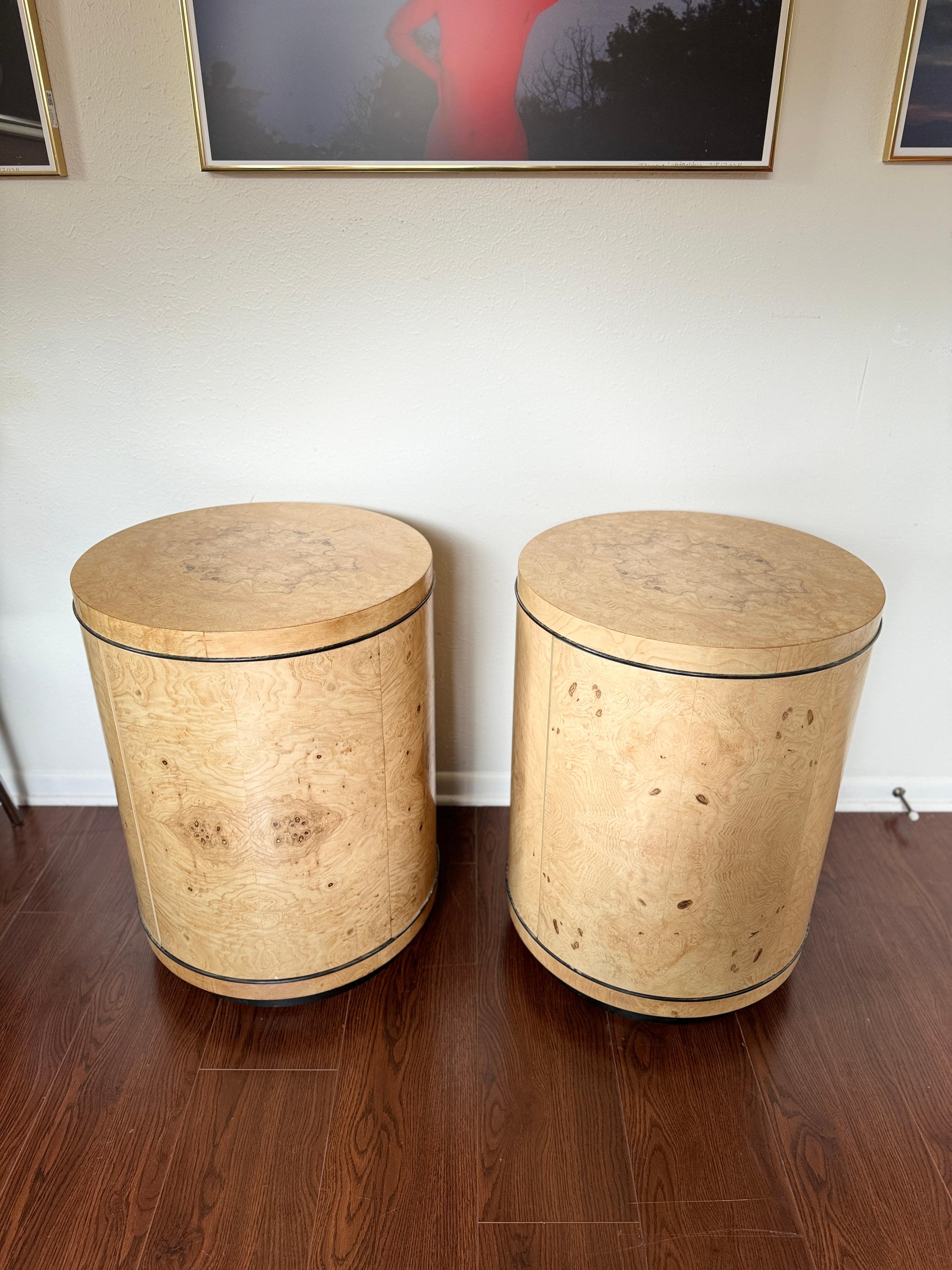 Late 20th Century Vintage pair of Scene II burl drum side tables by Henredon, circa 1980s For Sale
