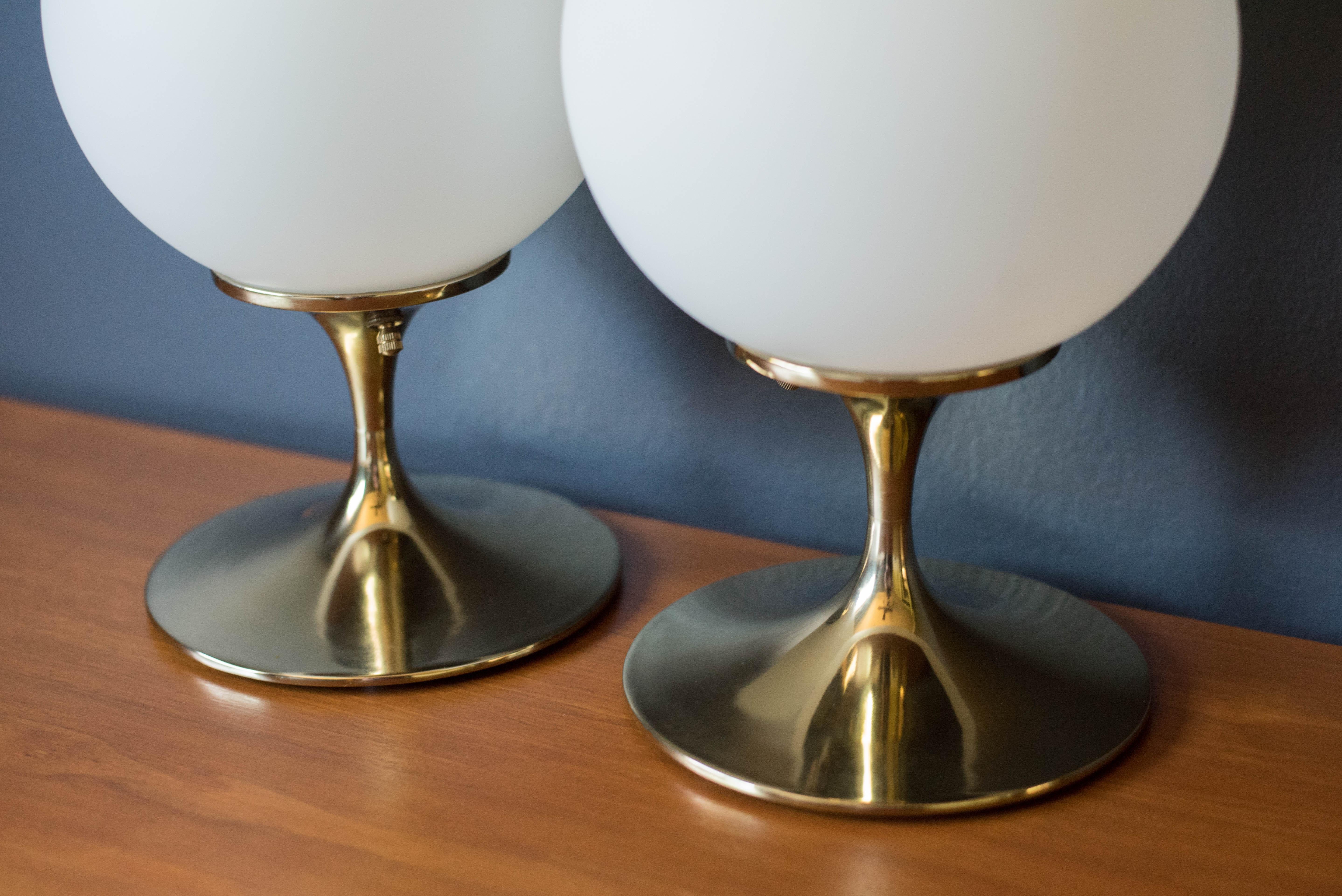 American Vintage Pair of Sculptural Brass Round Globe Table Lamps by Laurel