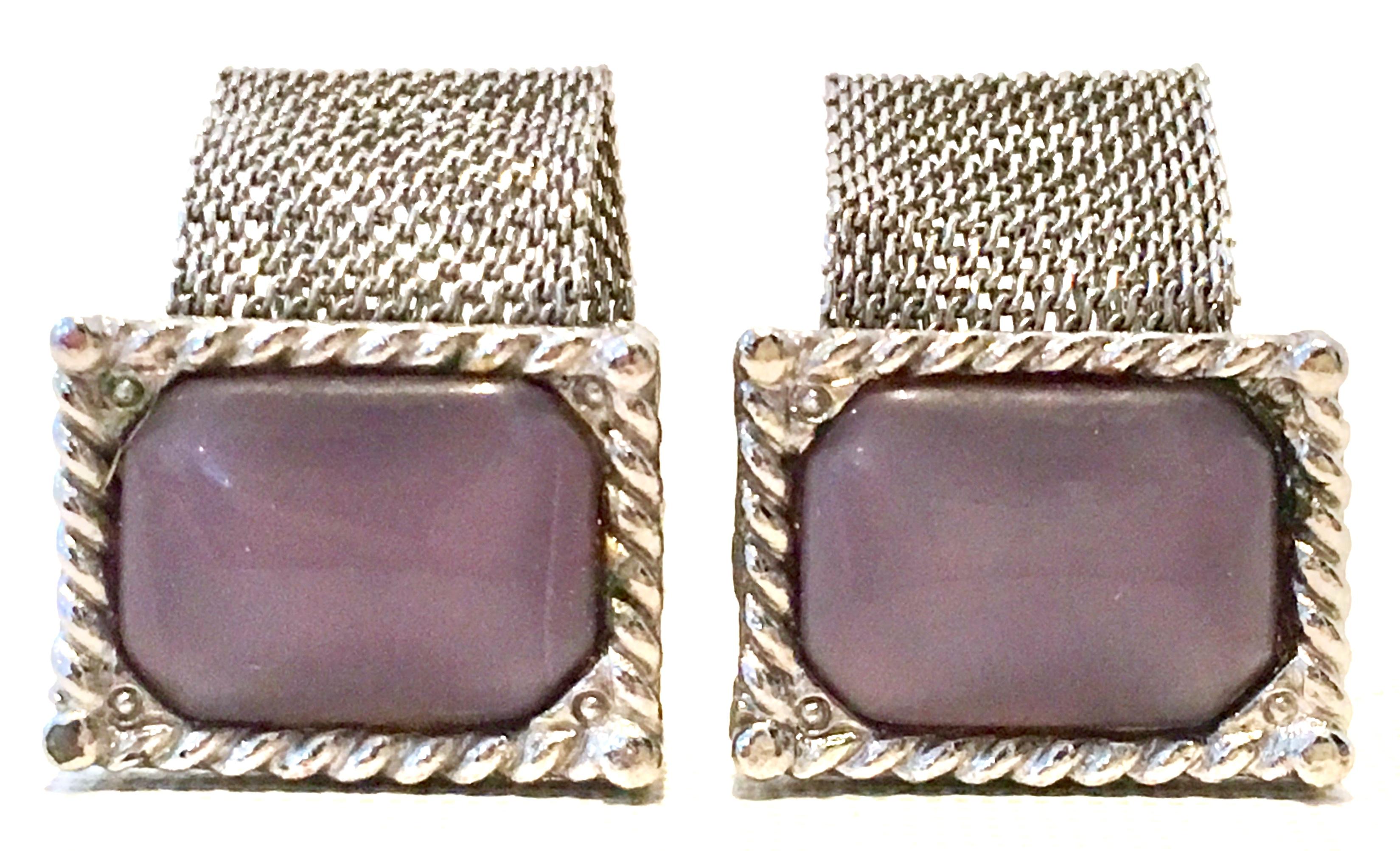 Vintage Pair Of Silver Metal Mesh Amethyst Lucite Moon Stone Cufflinks In Good Condition In West Palm Beach, FL