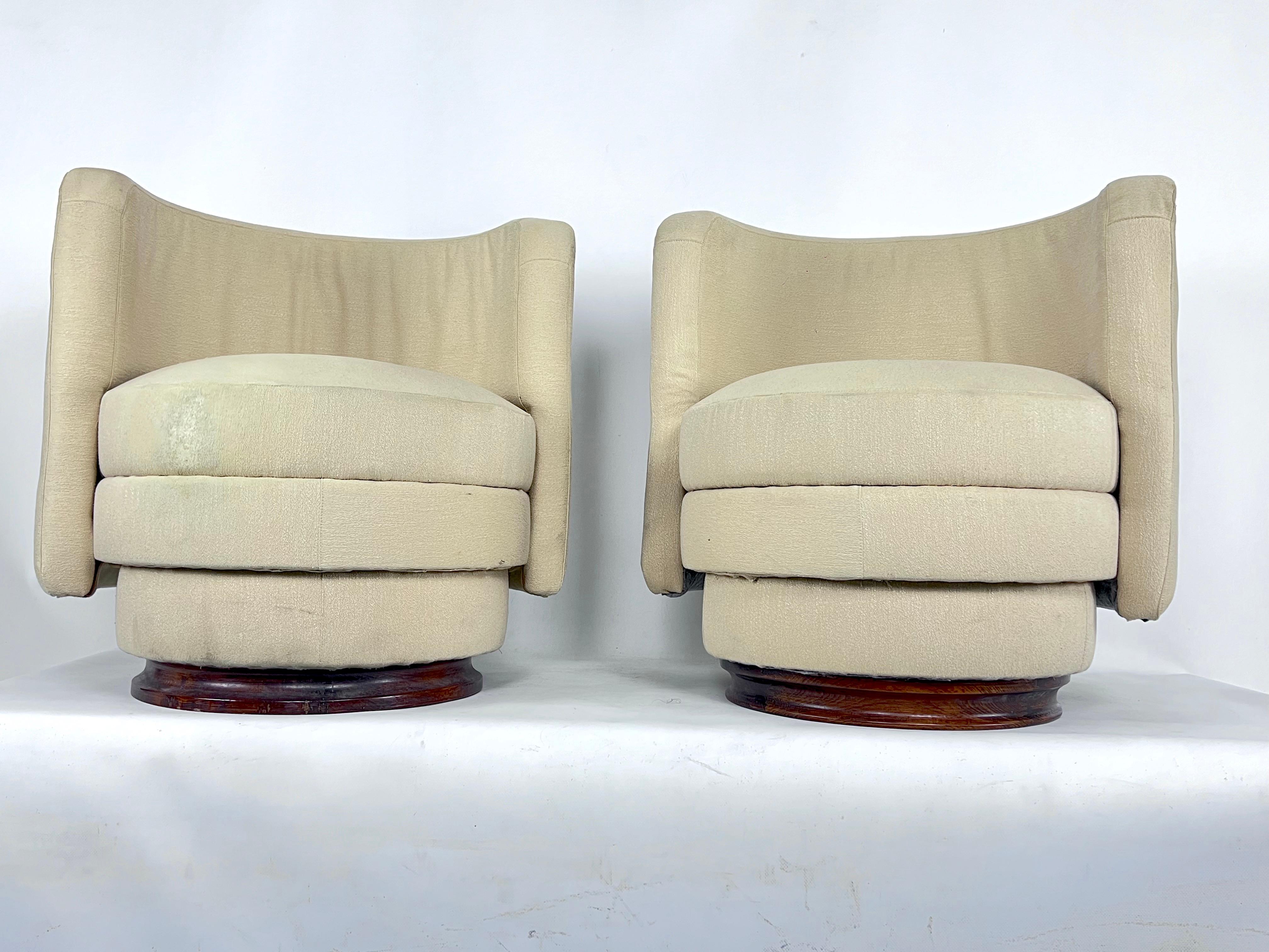 Pareja Vintage de Pequeños Sillones Italianos de Estilo Art Decó, Años 70 en Bastante bueno estado para la venta en Catania, CT