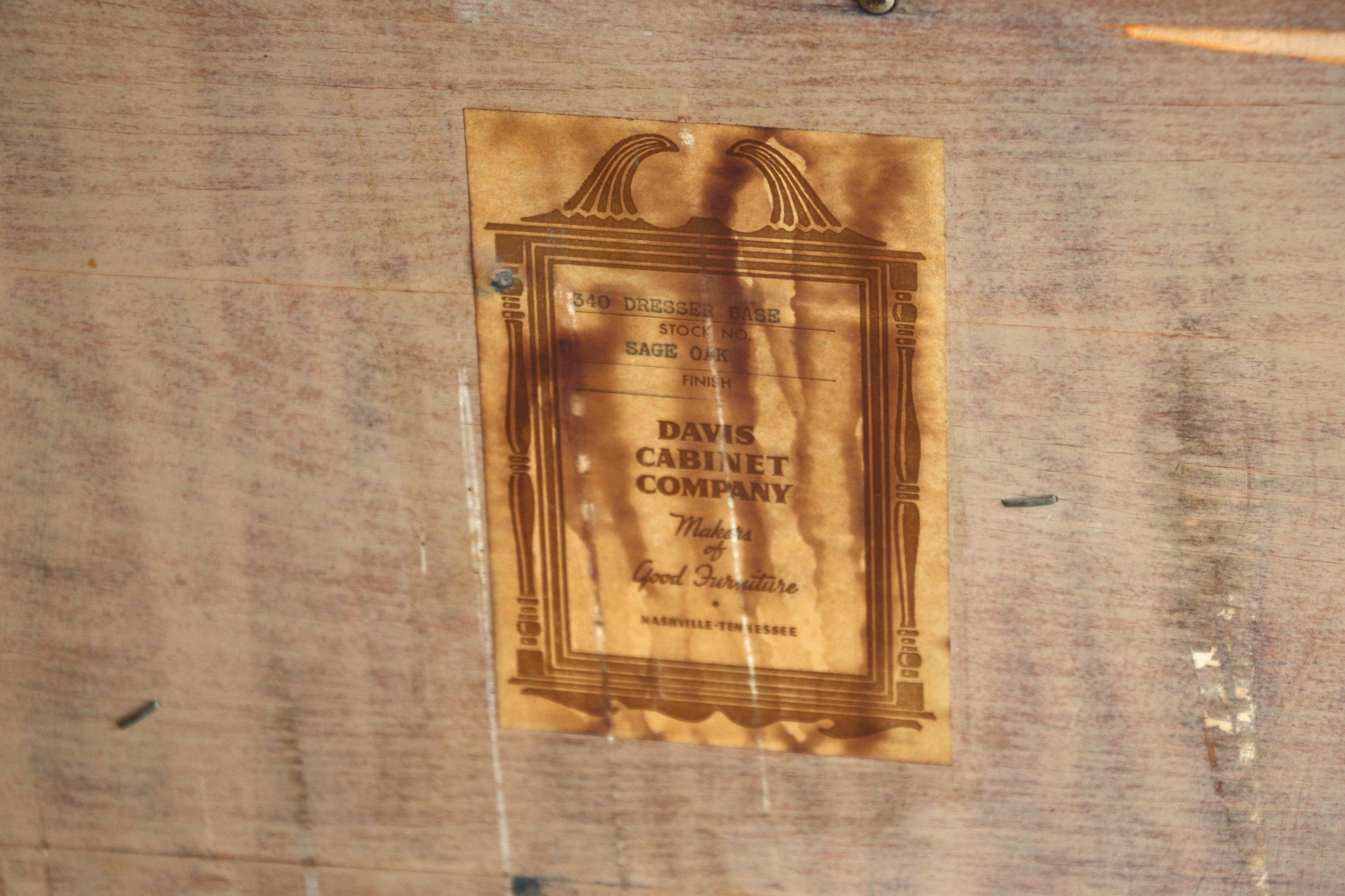 Coppia di cassettiere vintage in Oak massiccio, anni '40 in vendita 12