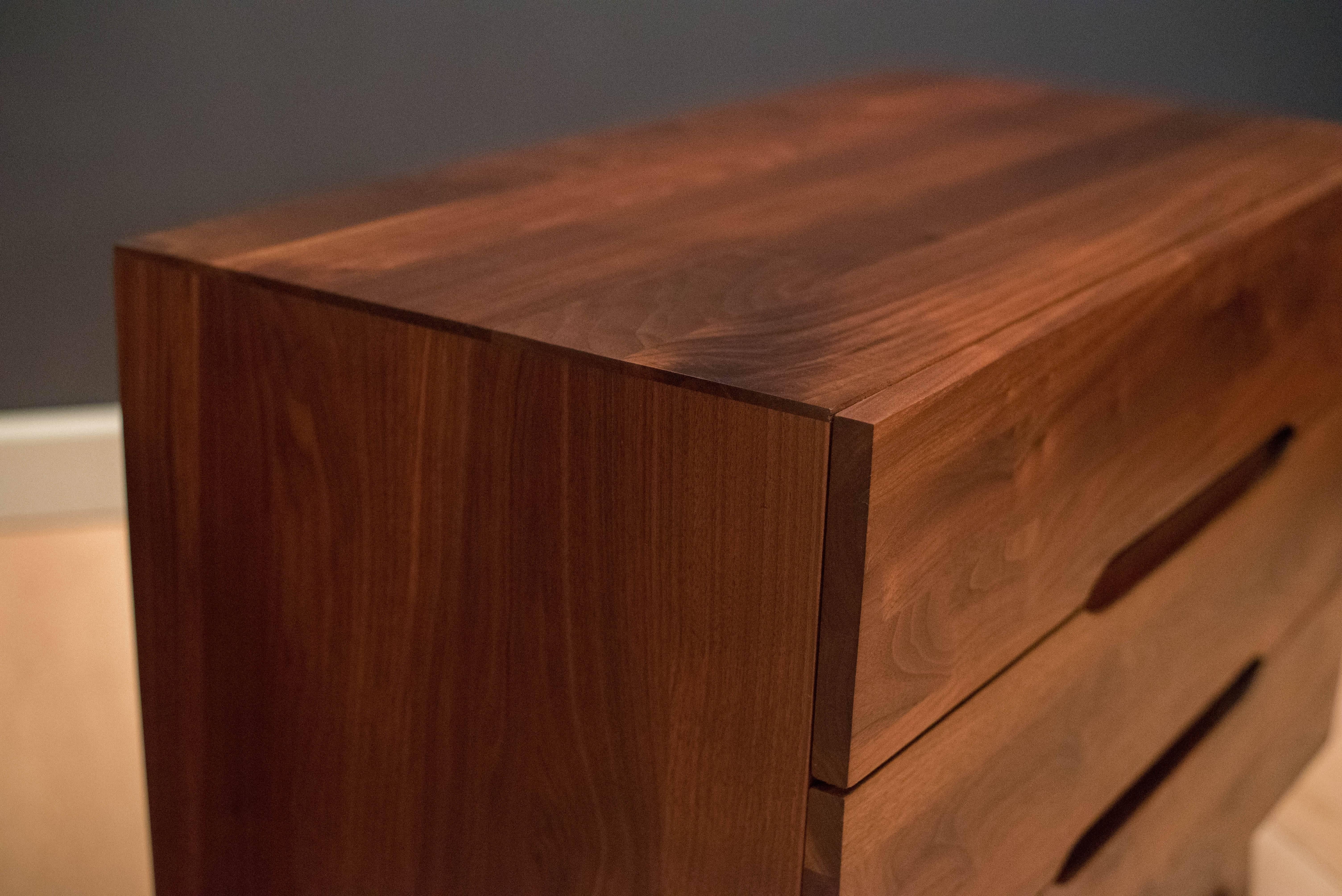 Vintage Pair of Solid Walnut Dresser Chests In Good Condition In San Jose, CA