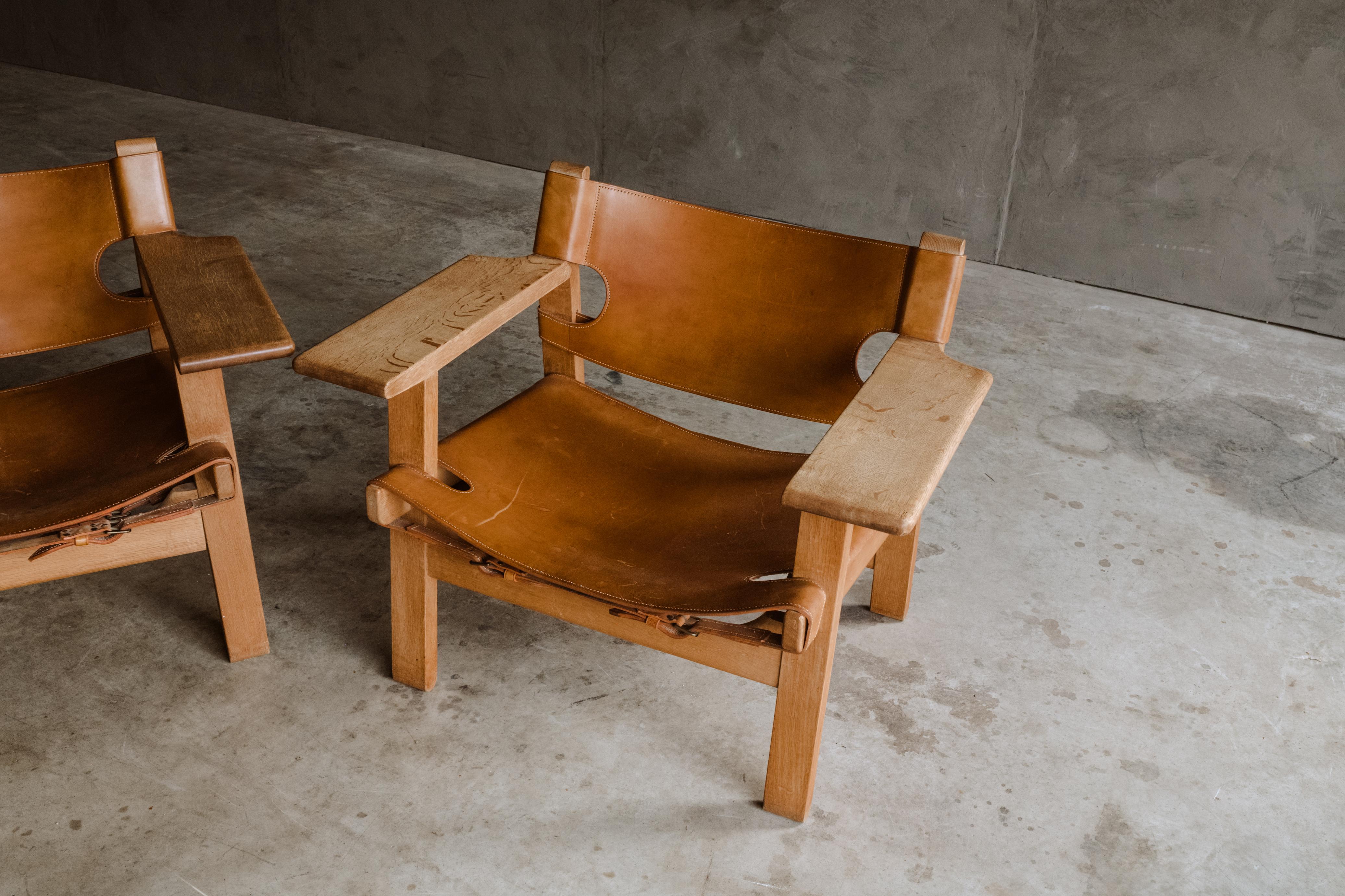 Vintage Pair of Spanish Chairs Designed by Børge Mogensen, Denmark, 1970s In Good Condition In Nashville, TN