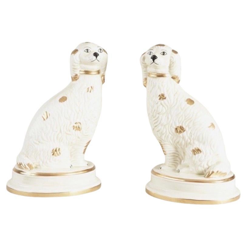 Pareja Vintage de Perros Spaniel de Cerámica Estilo Staffordshire de Chelsea House en venta