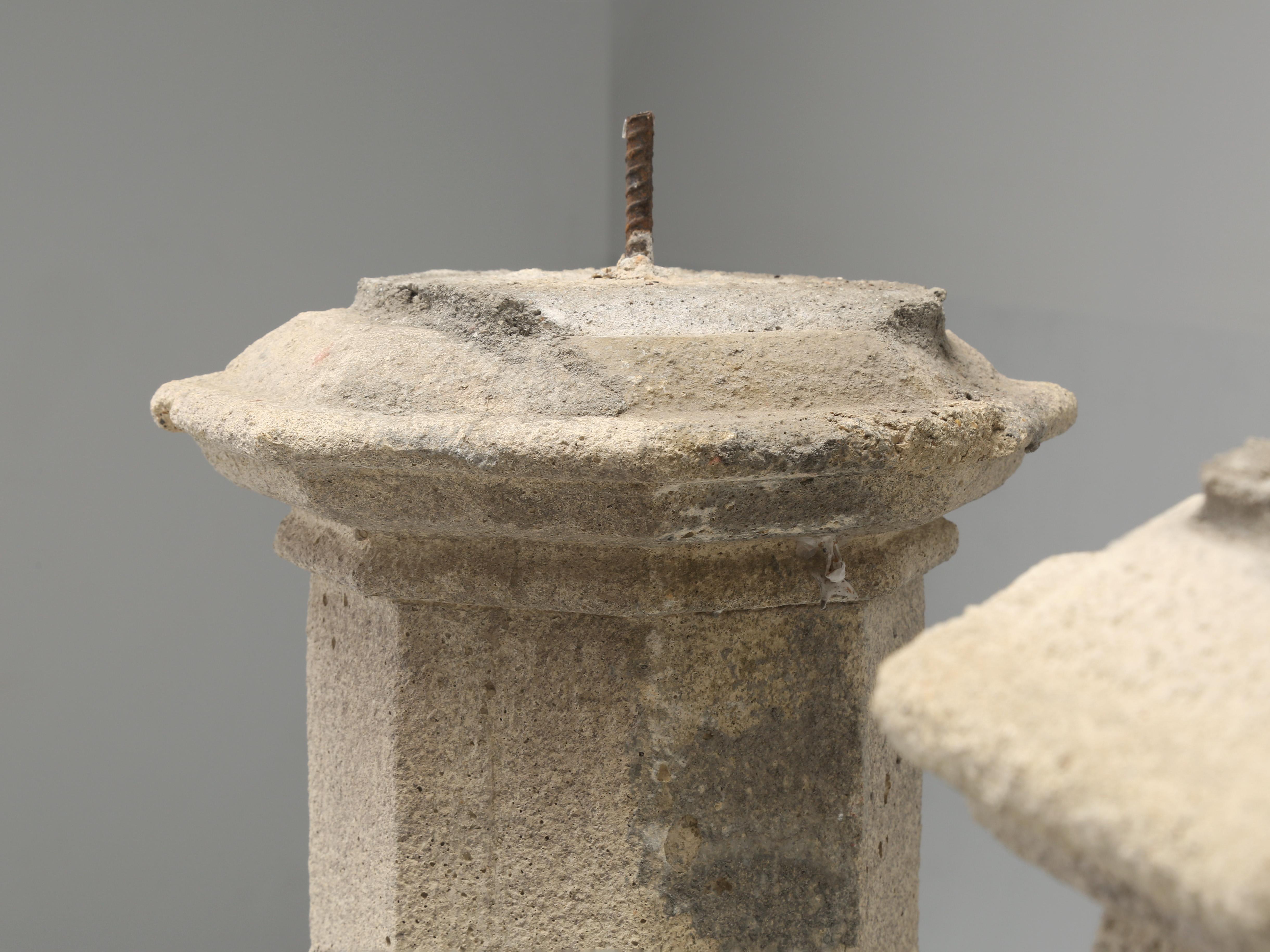 English Vintage Pair of Stone Composition Columns from England Made from Crushed Stone For Sale
