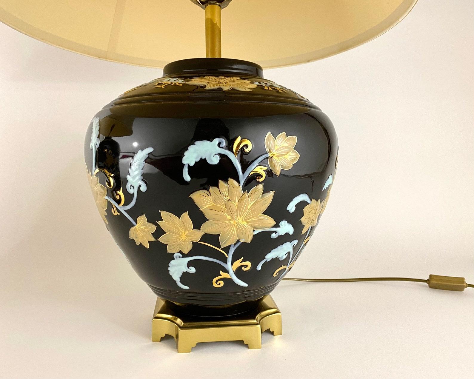 Hand-Painted Vintage Pair Of Table Lamps 1980s  Bronze And Porcelain Paired Lamps, France For Sale