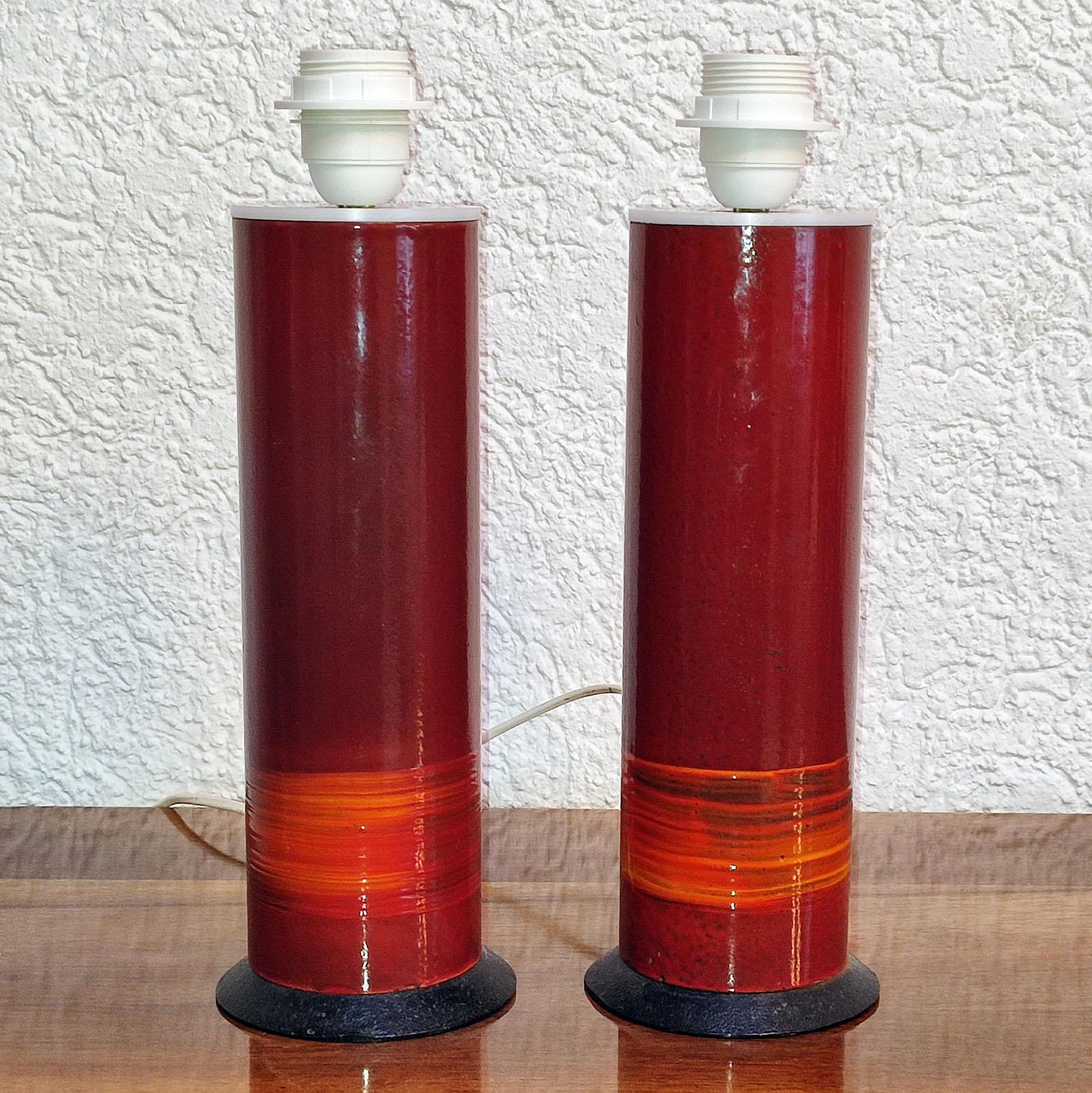 Vintage Pair of Table Lamps, Red Enamel, Italy, 1970s For Sale 3