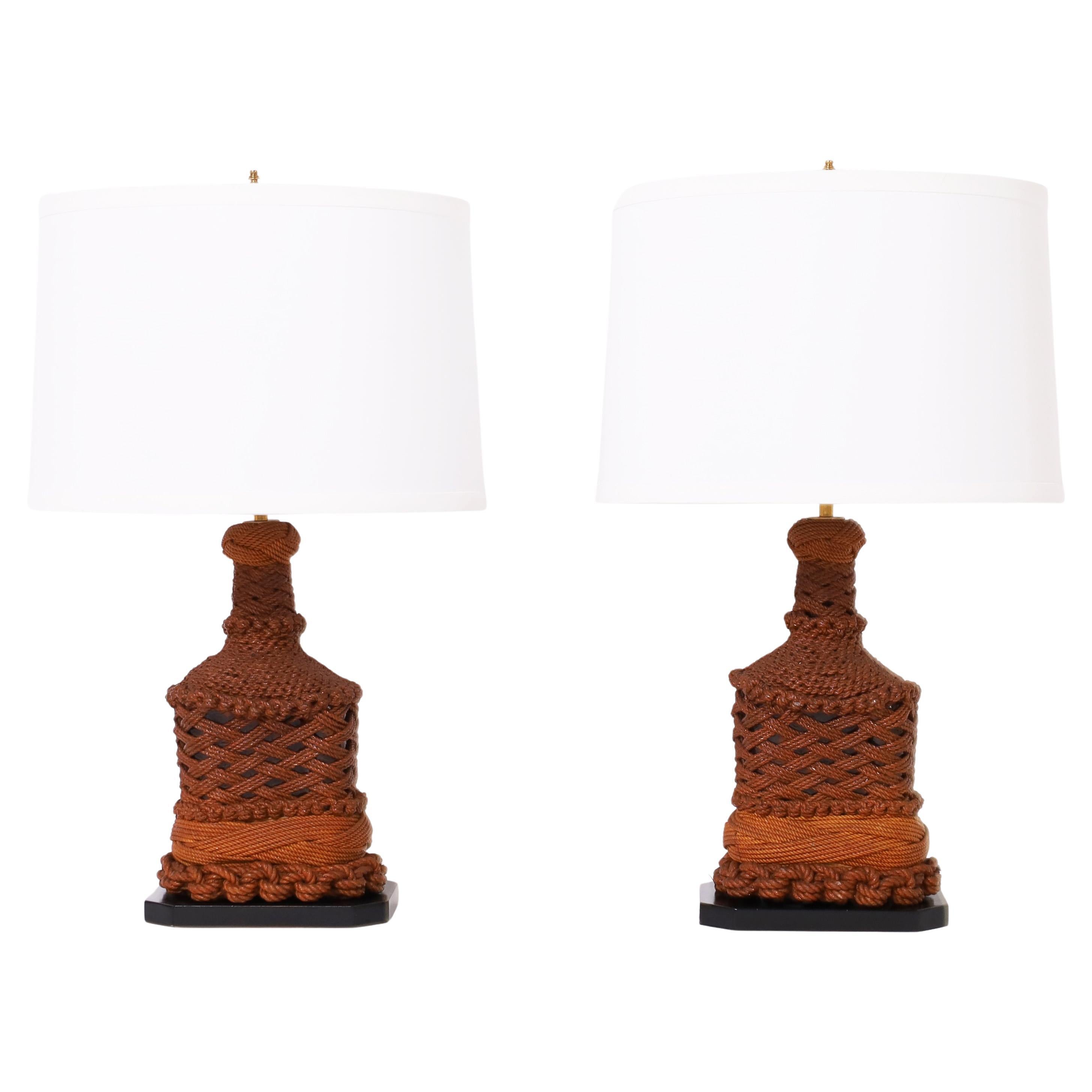Paire de lampes de table enveloppées de corde