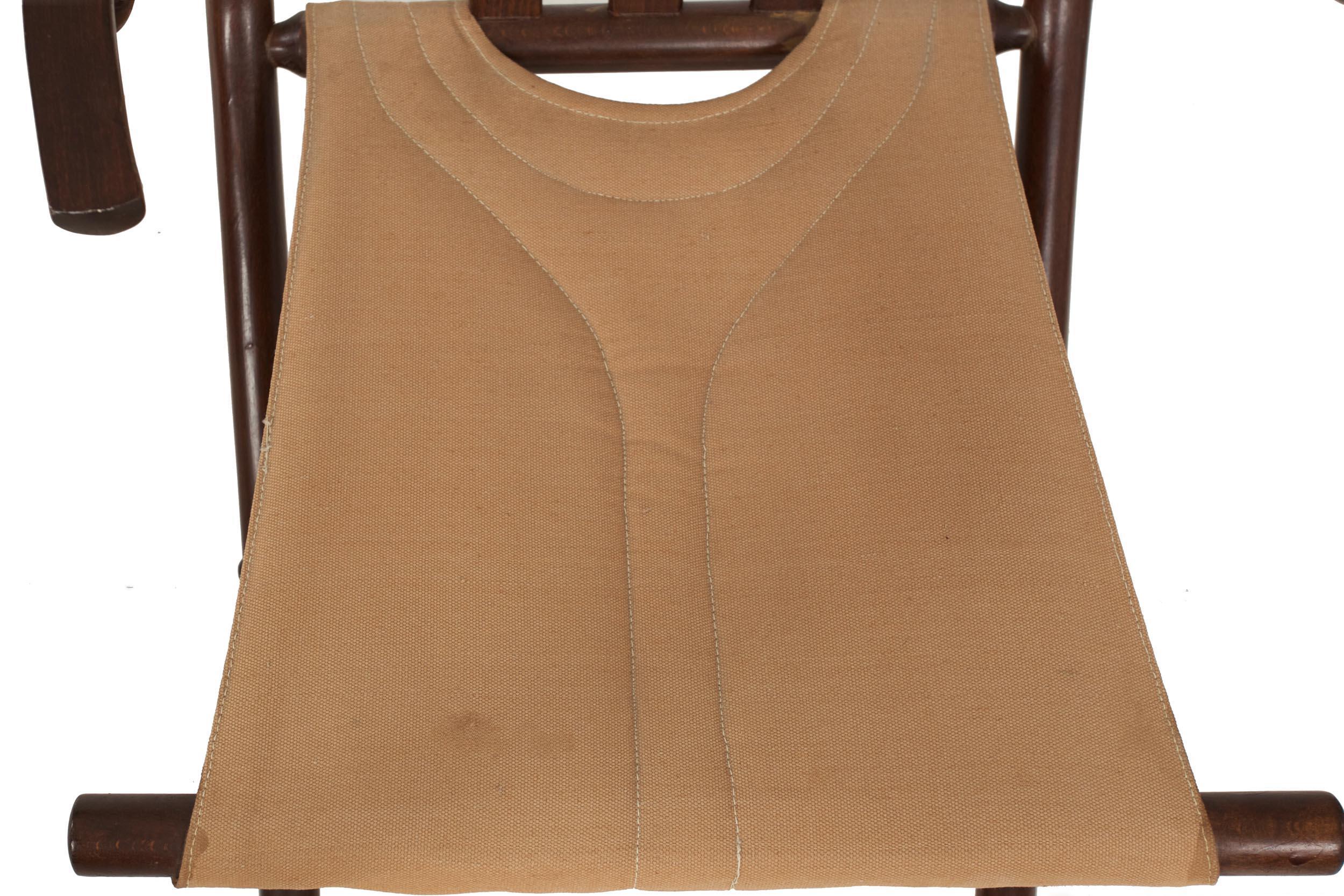 Vintage Pair of Thonet-Style Mid-Century Modern Bentwood Folding Chairs c. 1960s 13