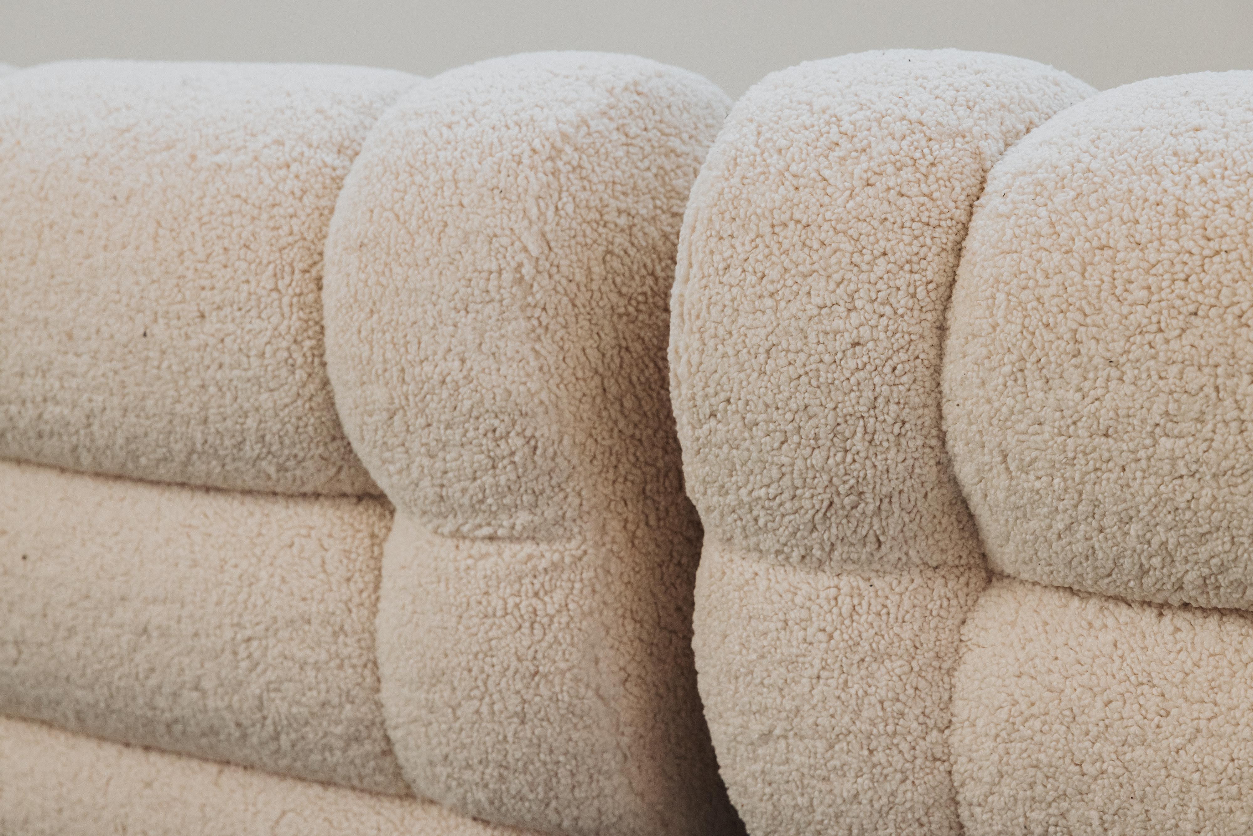 Vintage Pair of Upholstered Lounge Chairs From Italy, Circa 1960 in vendita 5