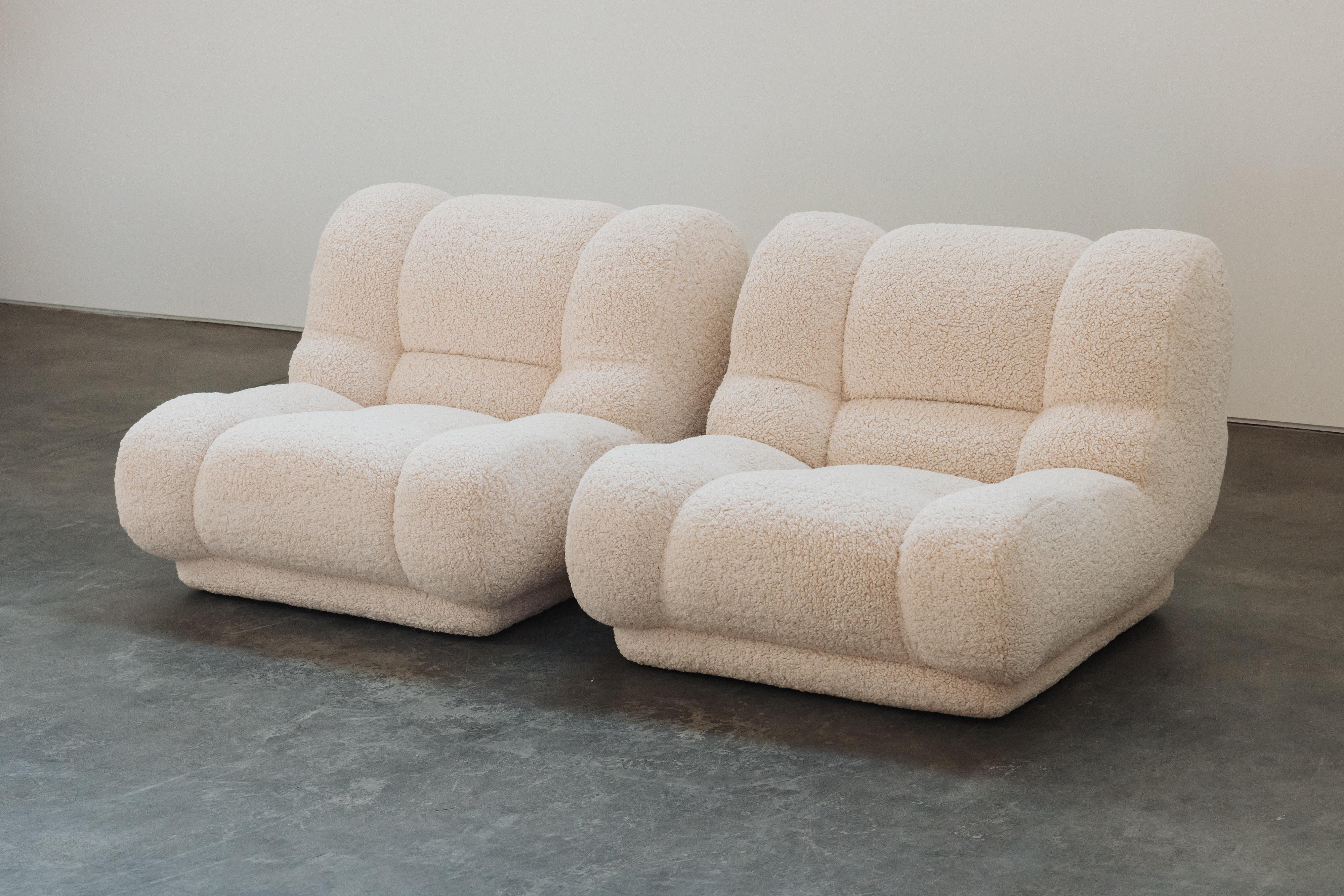 Metà XX secolo Vintage Pair of Upholstered Lounge Chairs From Italy, Circa 1960 in vendita