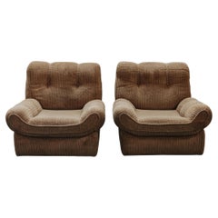 Paire de chaises longues rembourrées d'Italie, vers 1970