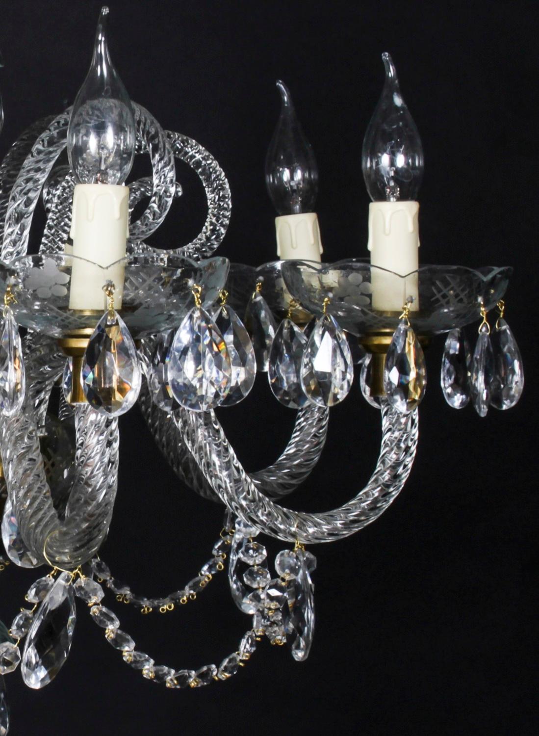 Vintage Pair of Venetian 8 Light Chandeliers 20th Century For Sale 5