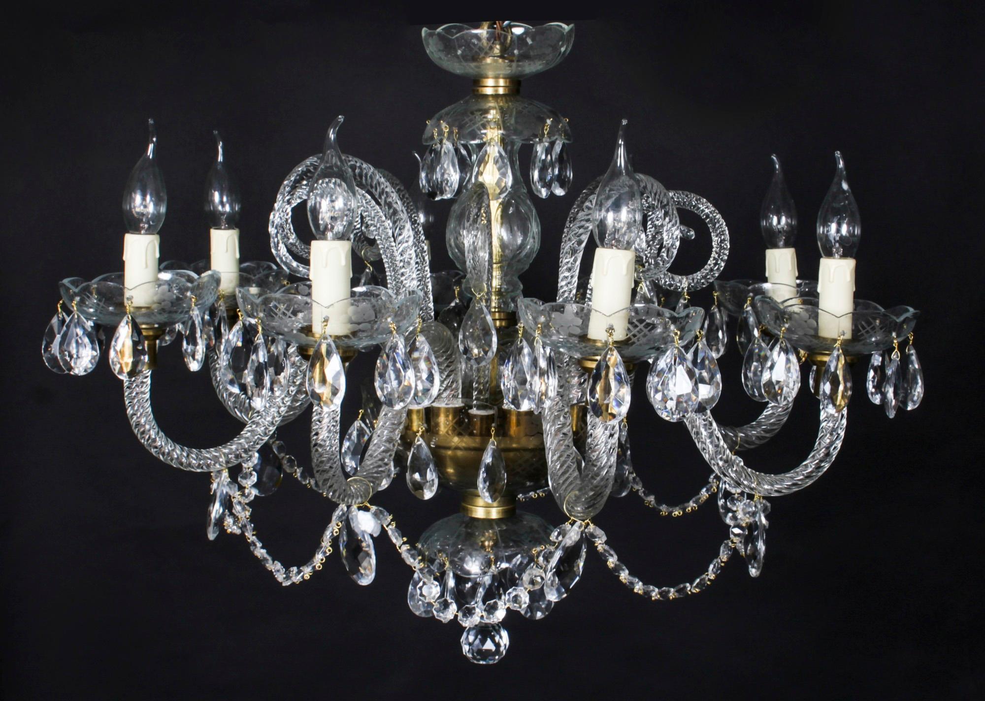 Vintage Pair of Venetian 8 Light Chandeliers 20th Century In Good Condition For Sale In London, GB