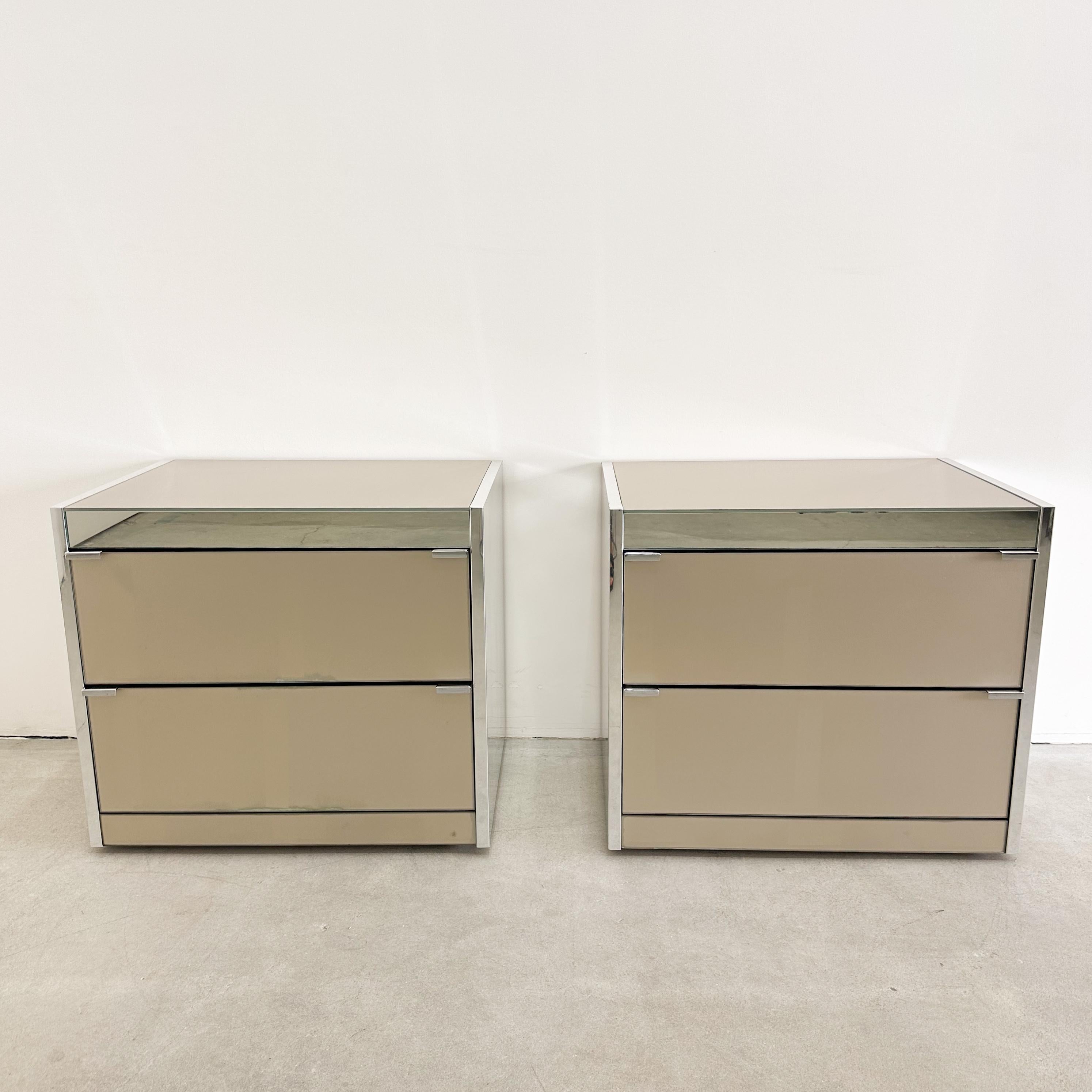 Mid-Century Modern Vintage Pair of Vintage Ello O.B Solie Glass And Chrome Nightstands.