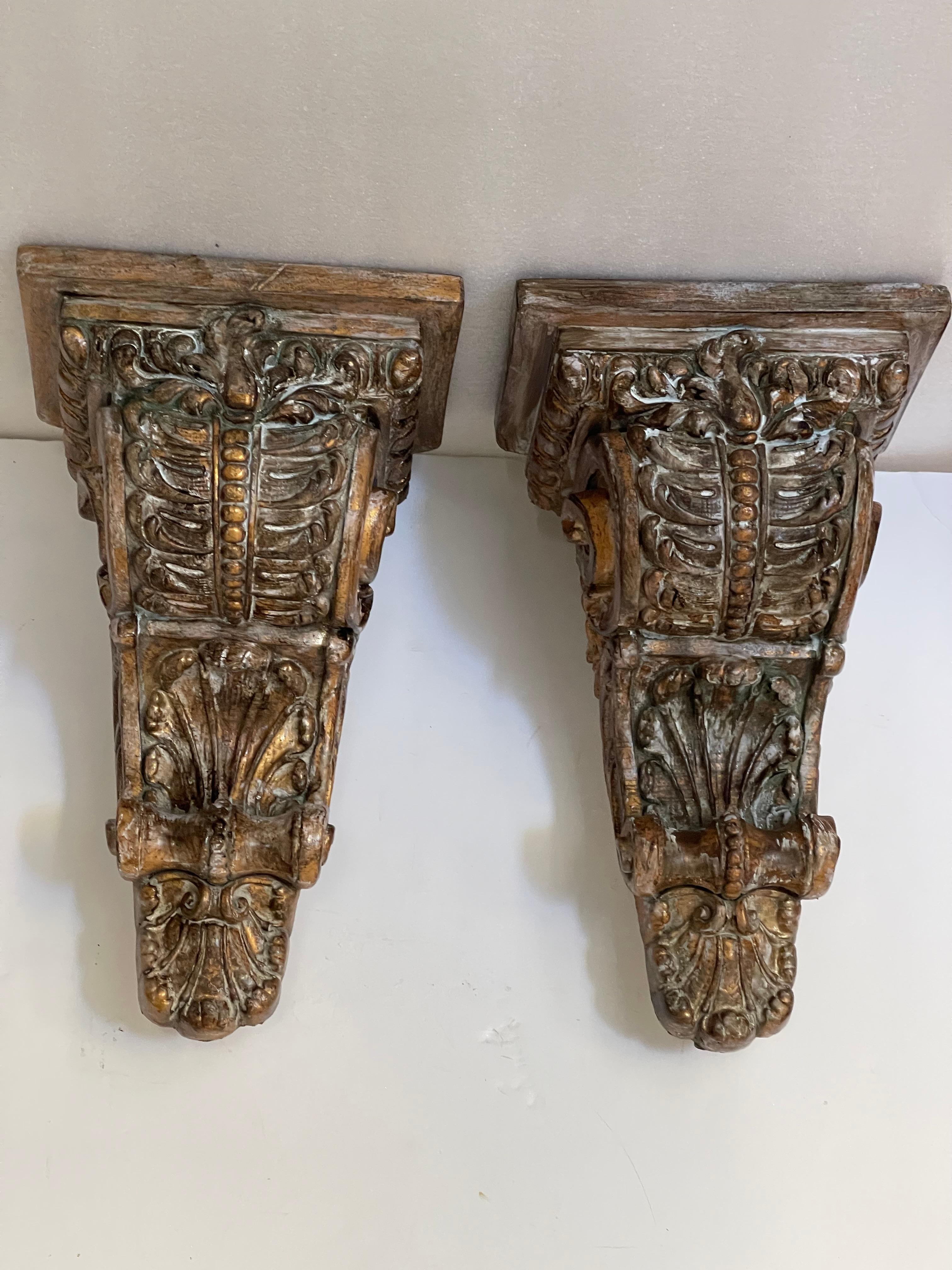 Vintage Pair von Wandleisten Distressed im Zustand „Gut��“ im Angebot in Boca Raton, FL