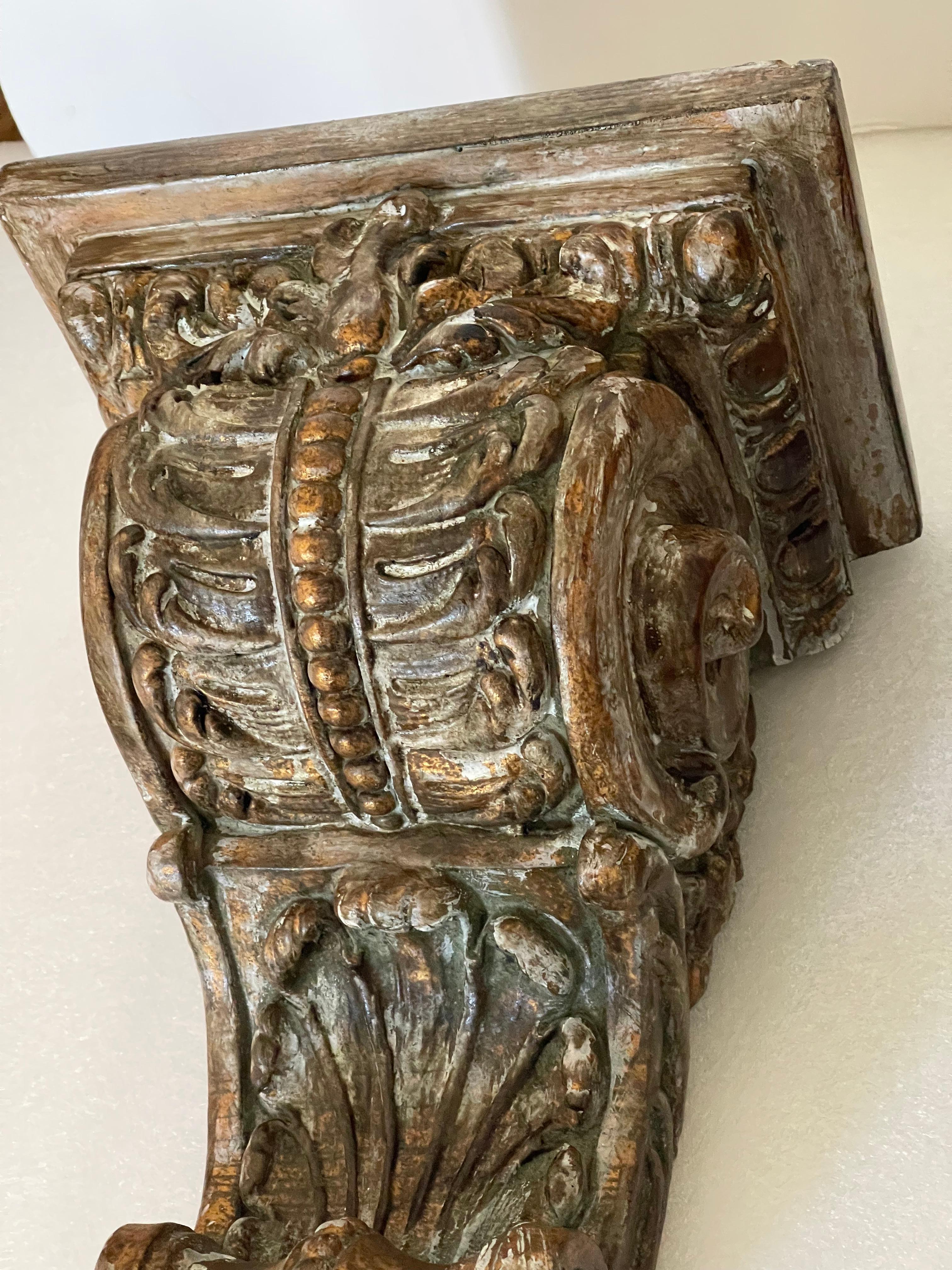 Vintage Pair von Wandleisten Distressed (Nussbaumholz) im Angebot