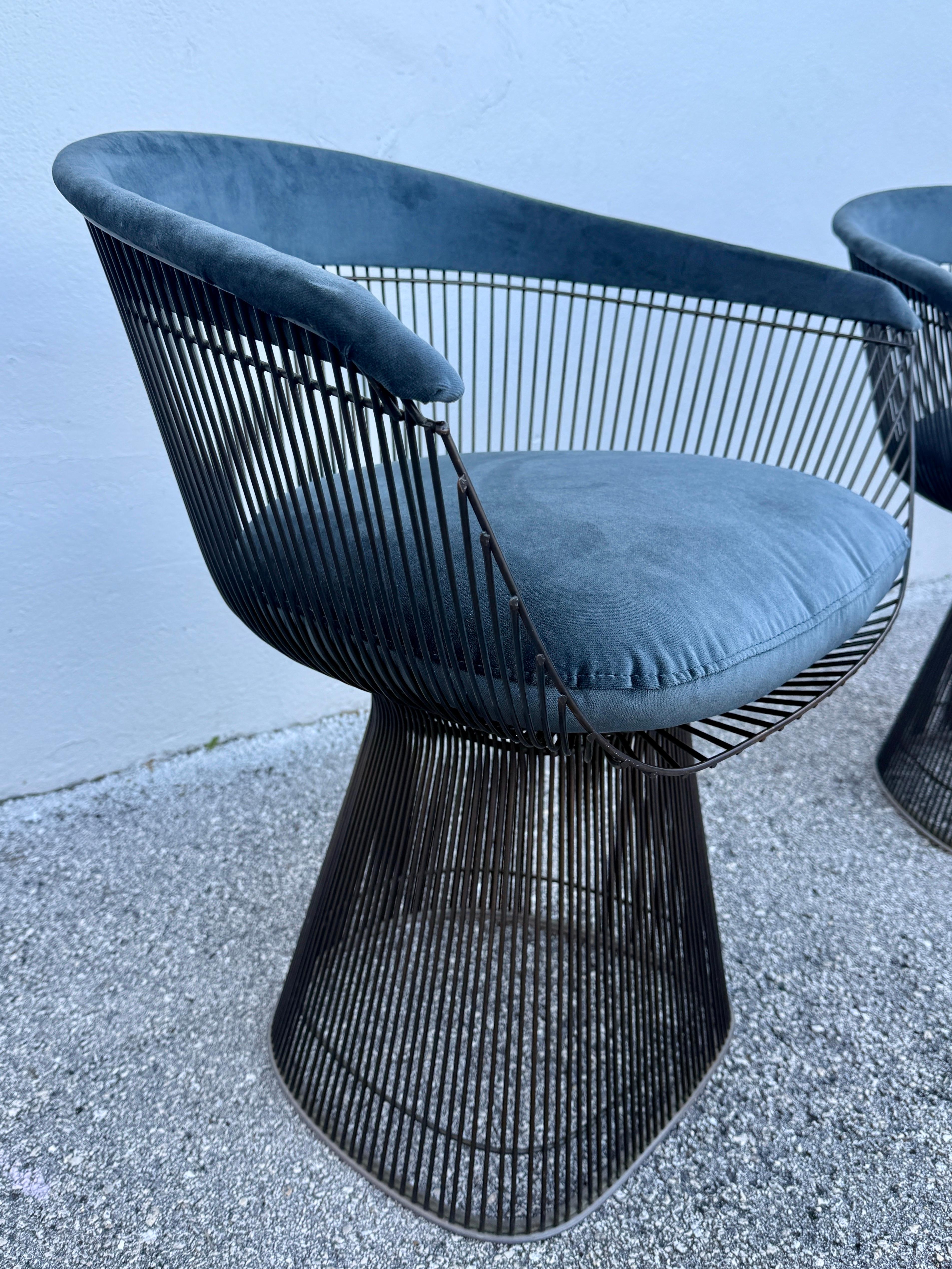 Ein Paar Warren Platner Stühle aus bronziertem Stahl für Knoll Vintage By (amerikanisch) im Angebot