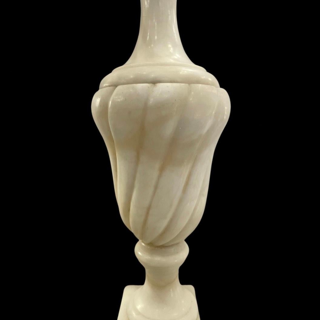 Italian Vintage Pair of White Alabaster Neoclassical Table Lamps  For Sale