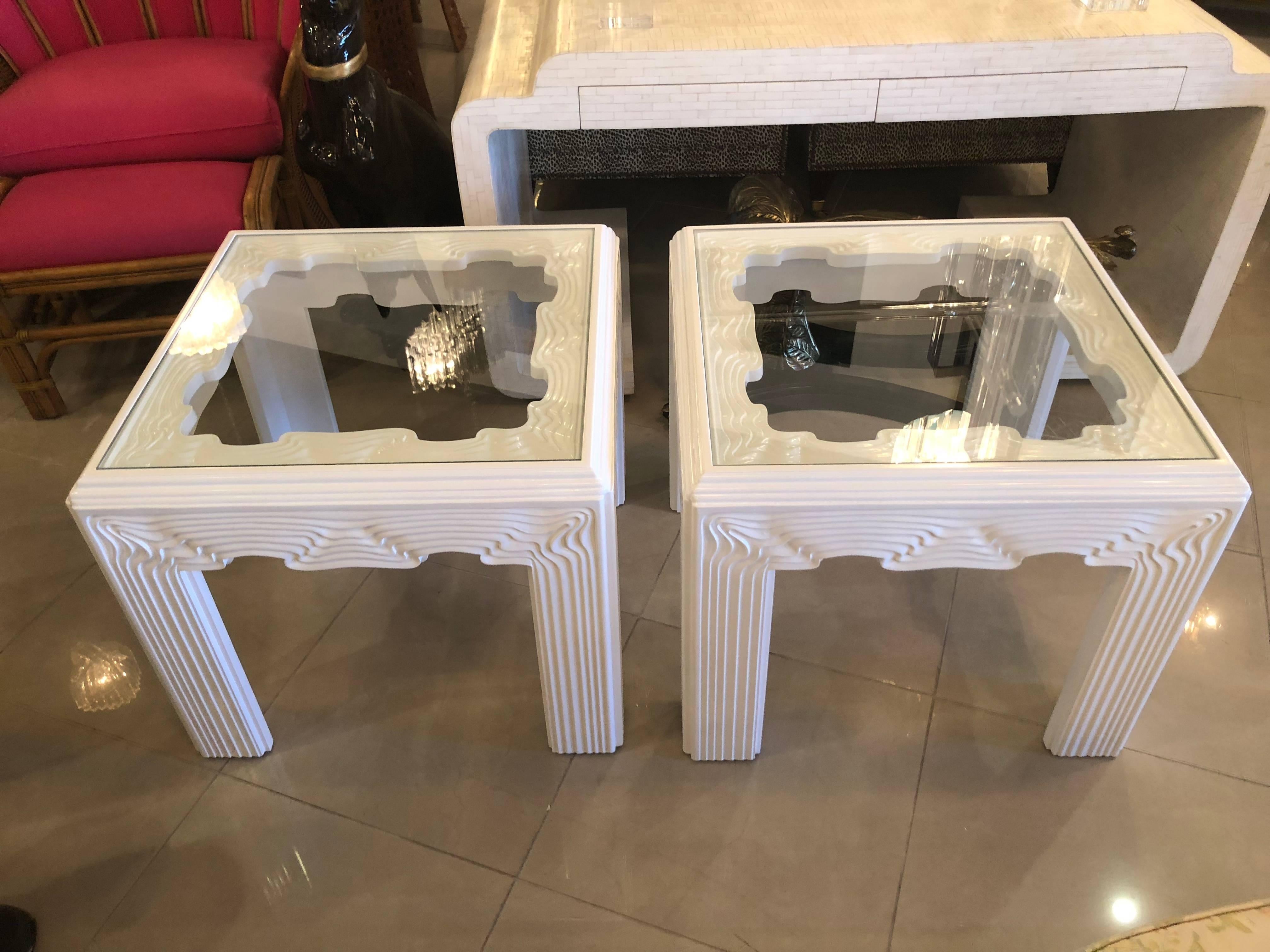 Vintage Pair of White Lacquered Wavy Swirl Modern End Side Tables In Excellent Condition In West Palm Beach, FL