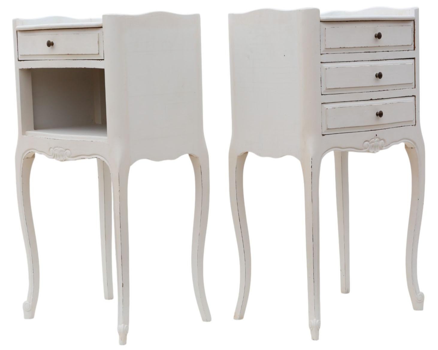 Vintage Pair of White-Painted Bedside Tables – Quality Nightstands For Sale 1