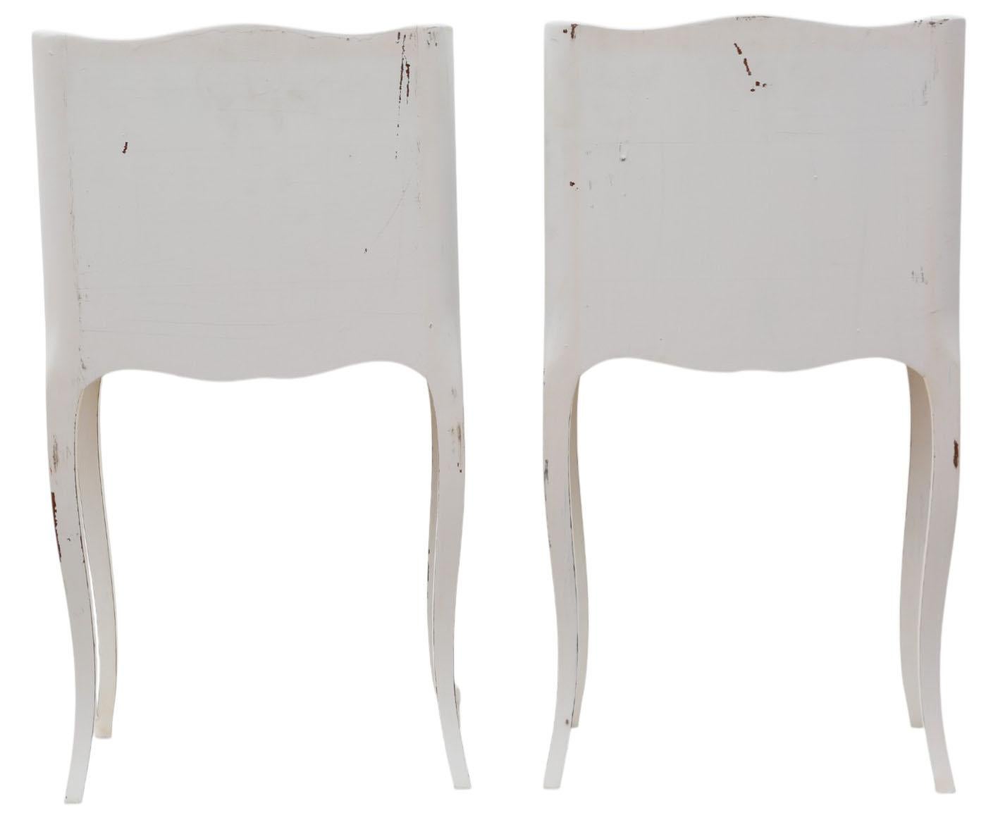 Vintage Pair of White-Painted Bedside Tables – Quality Nightstands For Sale 2