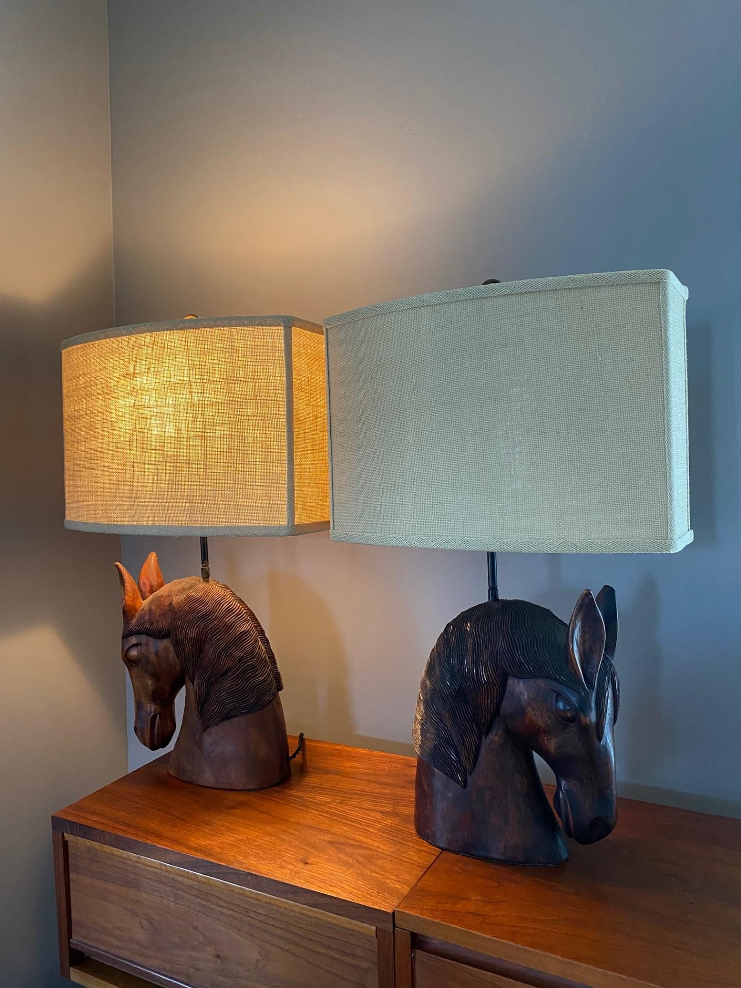 Vintage Pair of William Billy Haines Carved Wooden Horse Head Lamps with Shades In Good Condition In San Diego, CA