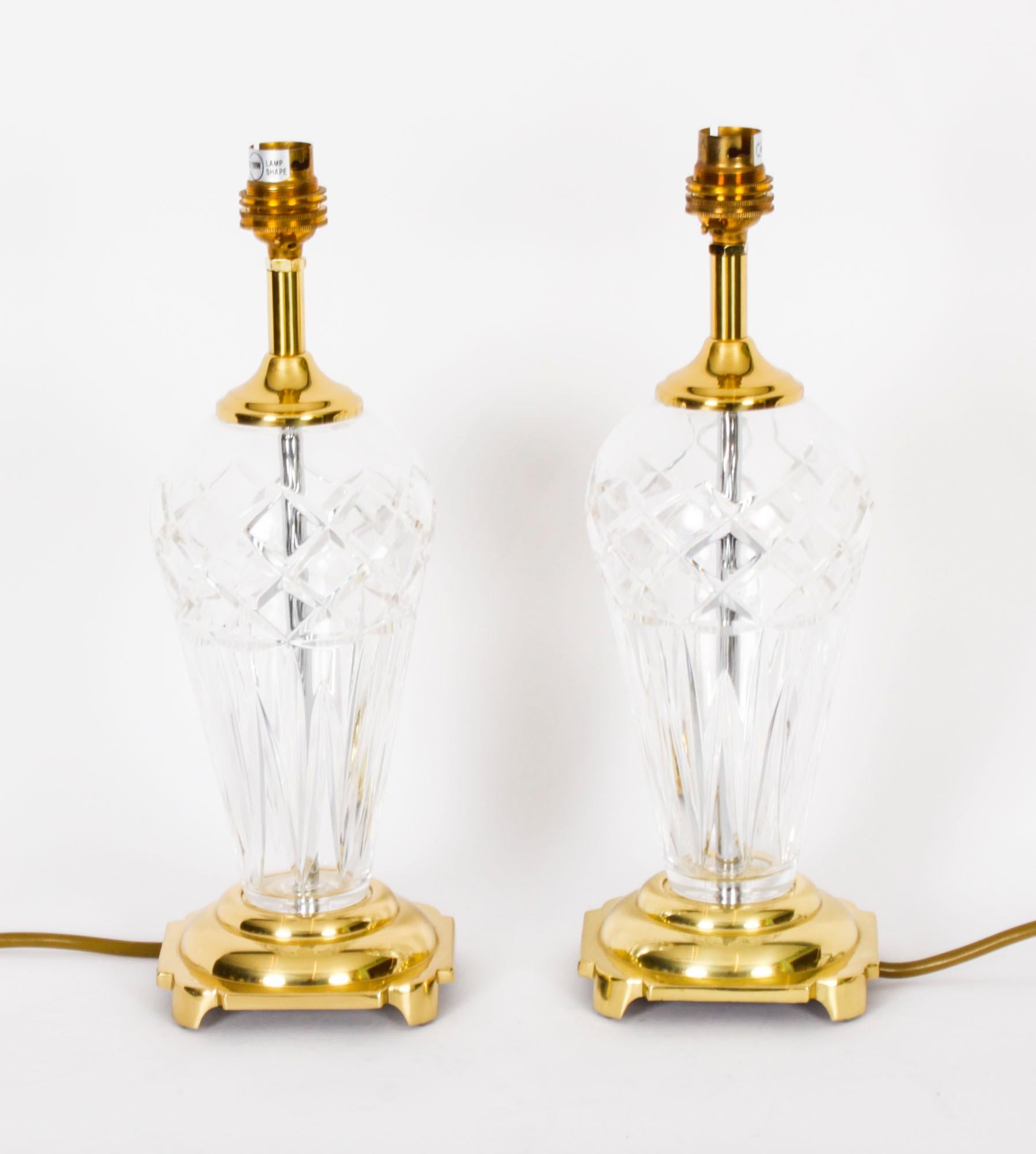 Paar Vintage-Tischlampen aus geschliffenem Windsor-Glas, 20. Jahrhundert im Angebot 9