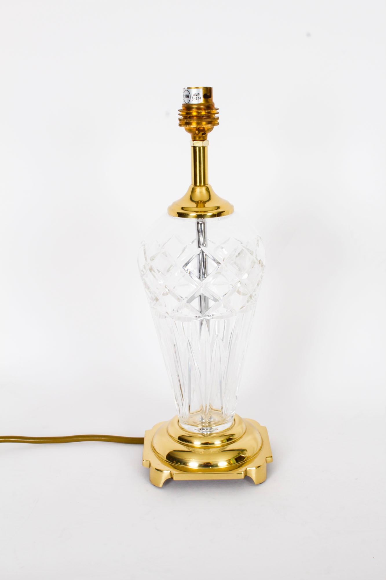 Paar Vintage-Tischlampen aus geschliffenem Windsor-Glas, 20. Jahrhundert (Kristall) im Angebot