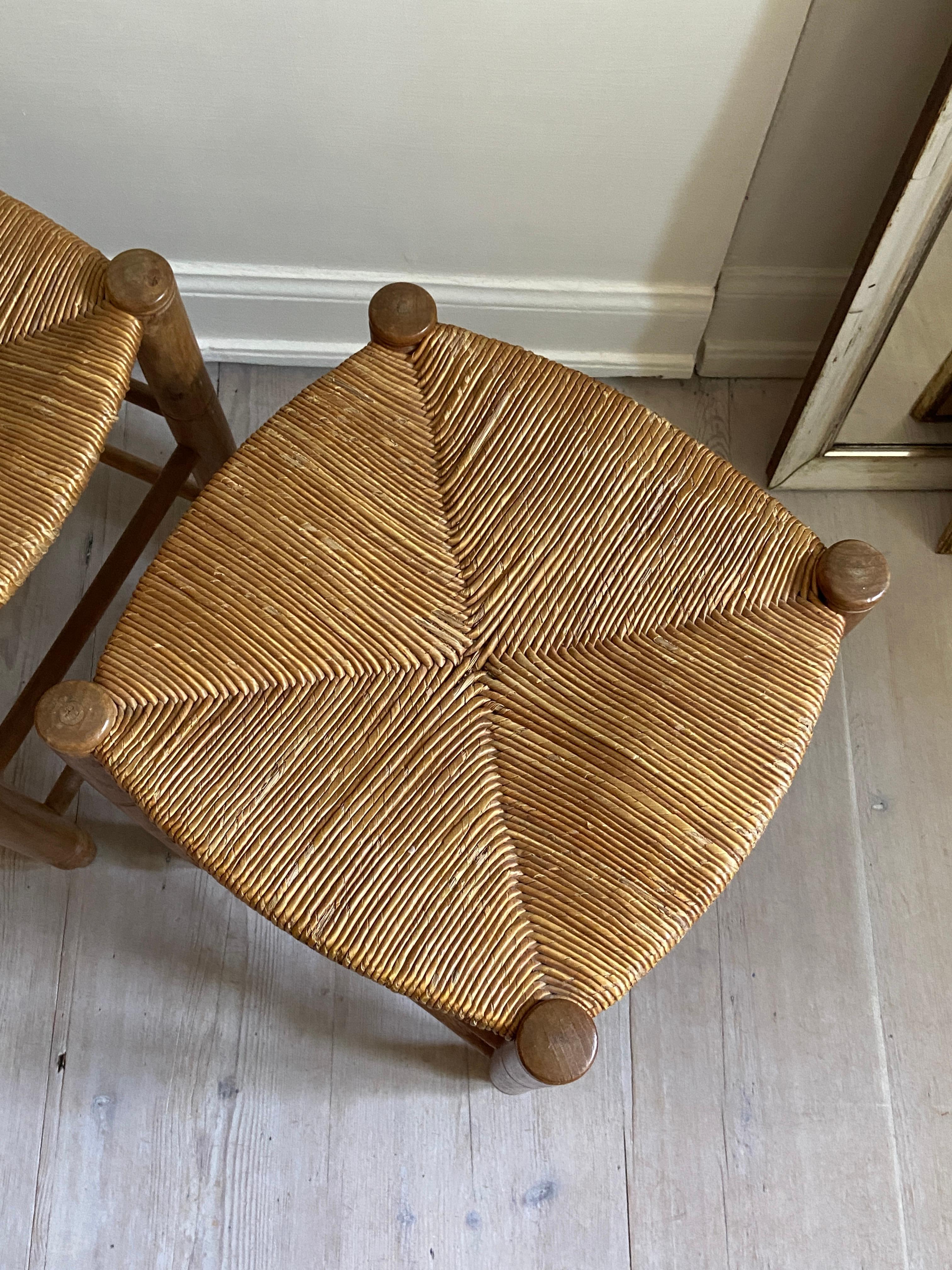 Vintage Pair of Wooden Stools with Woven Rush Seats, France, 1950s In Good Condition For Sale In Copenhagen K, DK