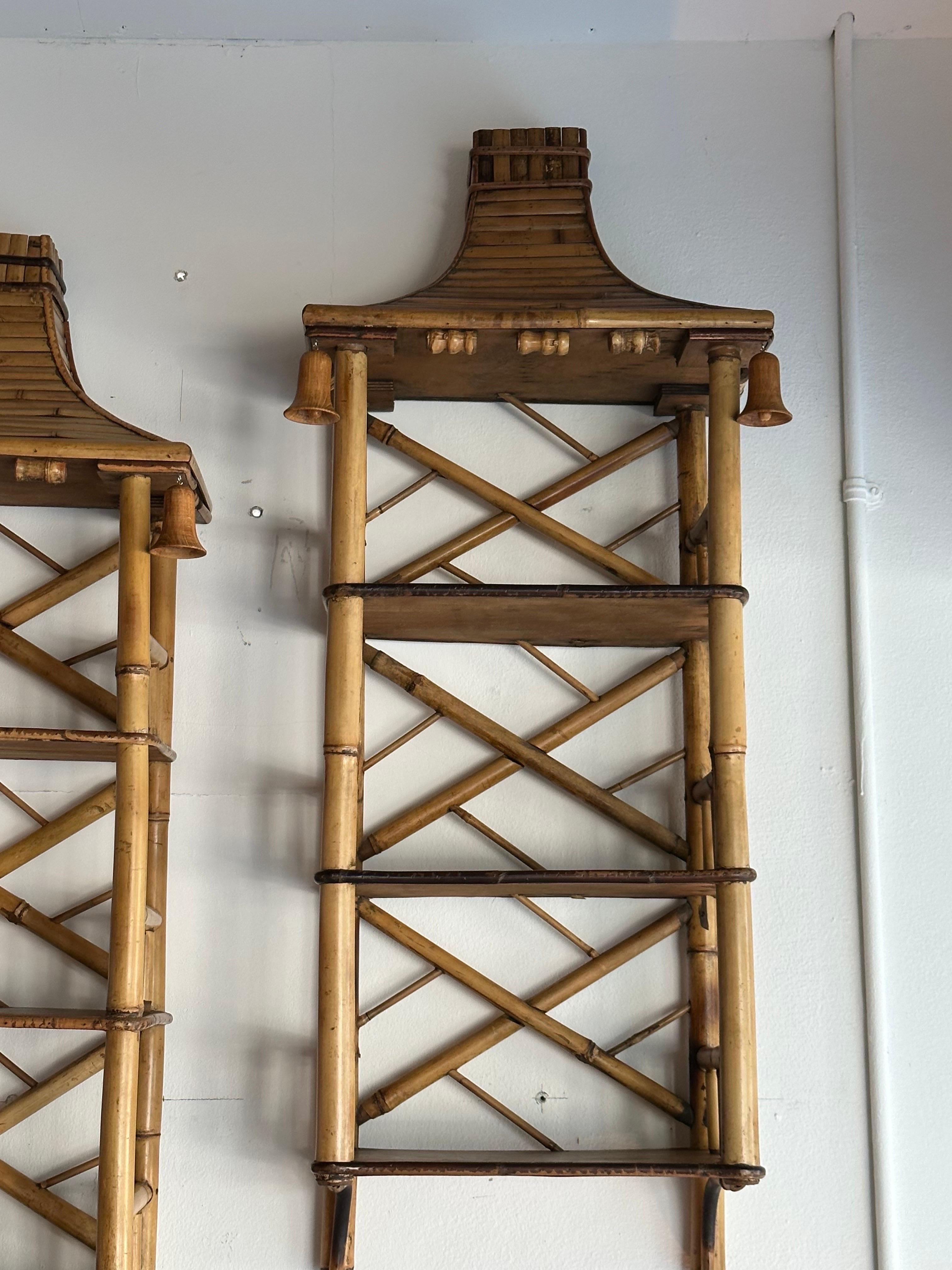 Vintage Pair Pagoda Chinese Chippendale Rattan Reed Bells Wall Shelves Etageres In Good Condition In West Palm Beach, FL