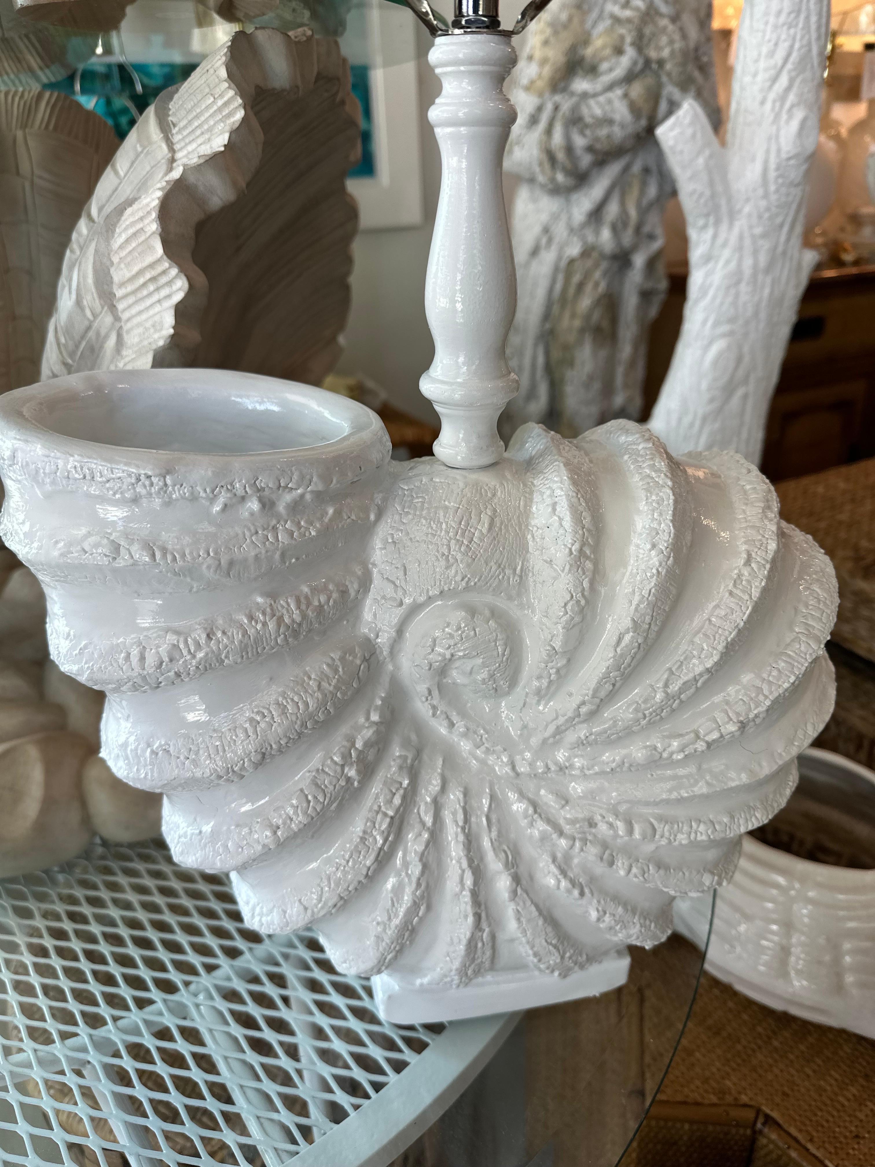 Vintage Pair Palm Beach Nautilus Shell Seashell Plaster Table Lamps Newly Wired For Sale 1