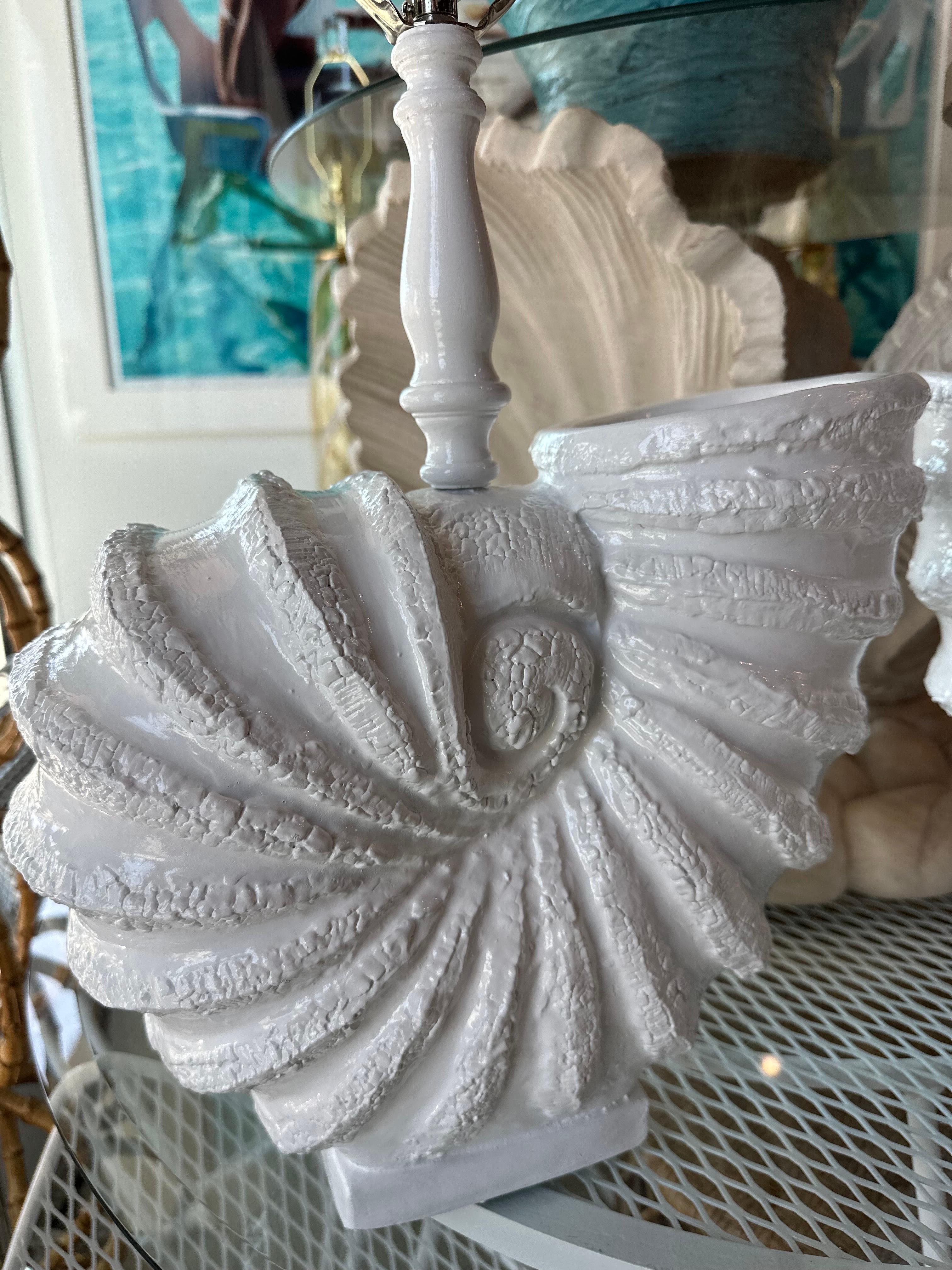 Vintage Pair Palm Beach Nautilus Shell Seashell Plaster Table Lamps Newly Wired For Sale 2