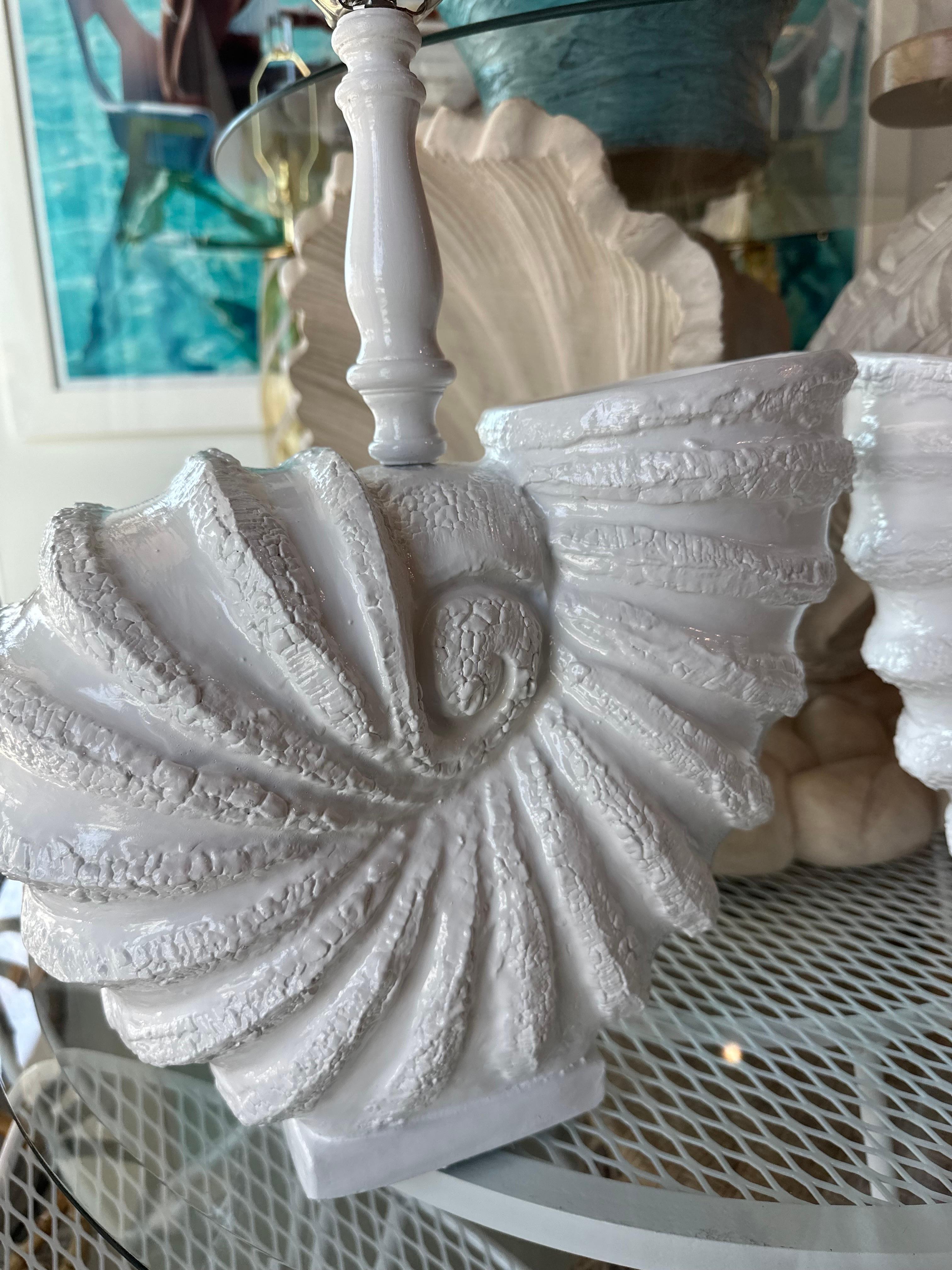 Vintage Pair Palm Beach Nautilus Shell Seashell Plaster Table Lamps Newly Wired For Sale 4
