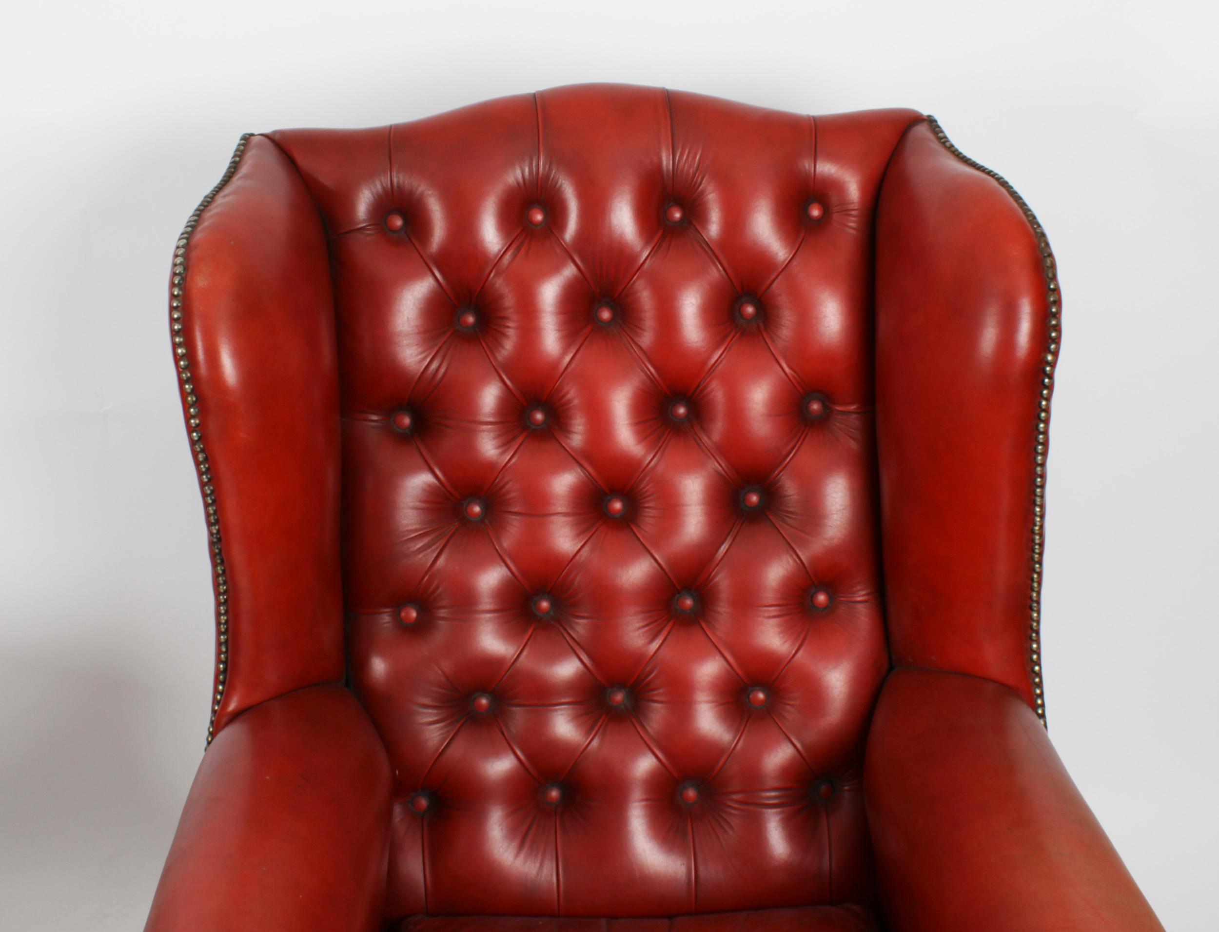 Vintage Pair Red Leather Button Backed Wingback Armchairs 20th Century For Sale 4