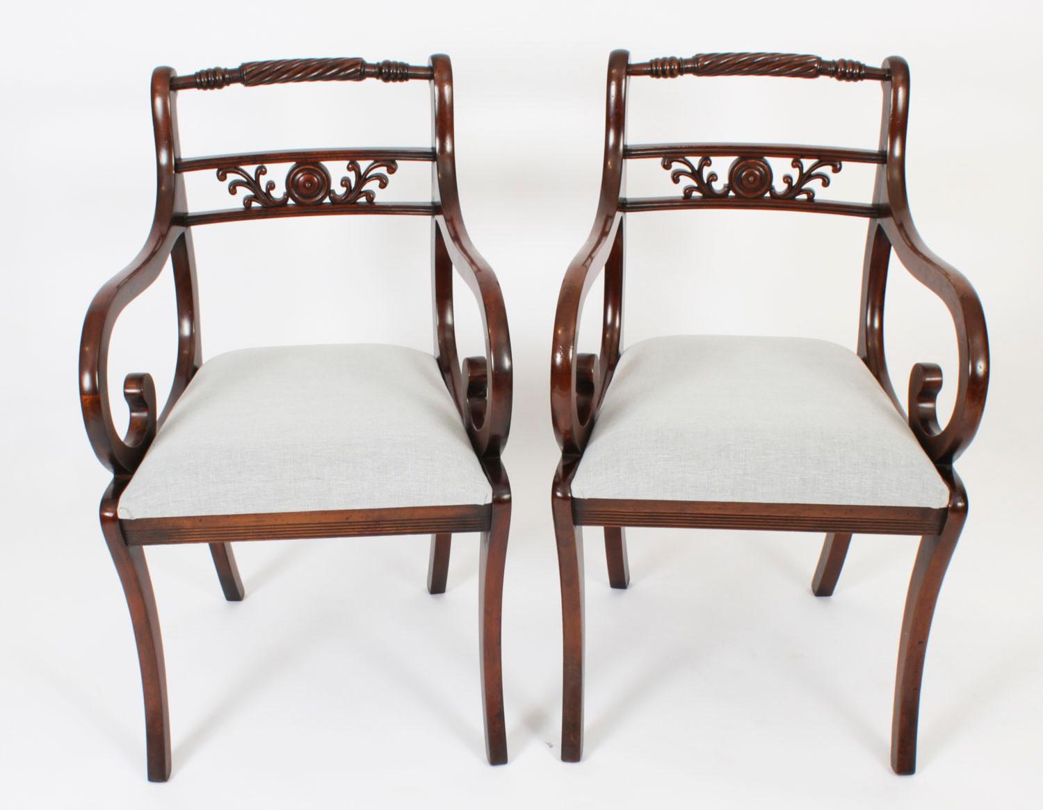 Paire de fauteuils à dossier en corde de style Revive 20ème siècle en vente 7