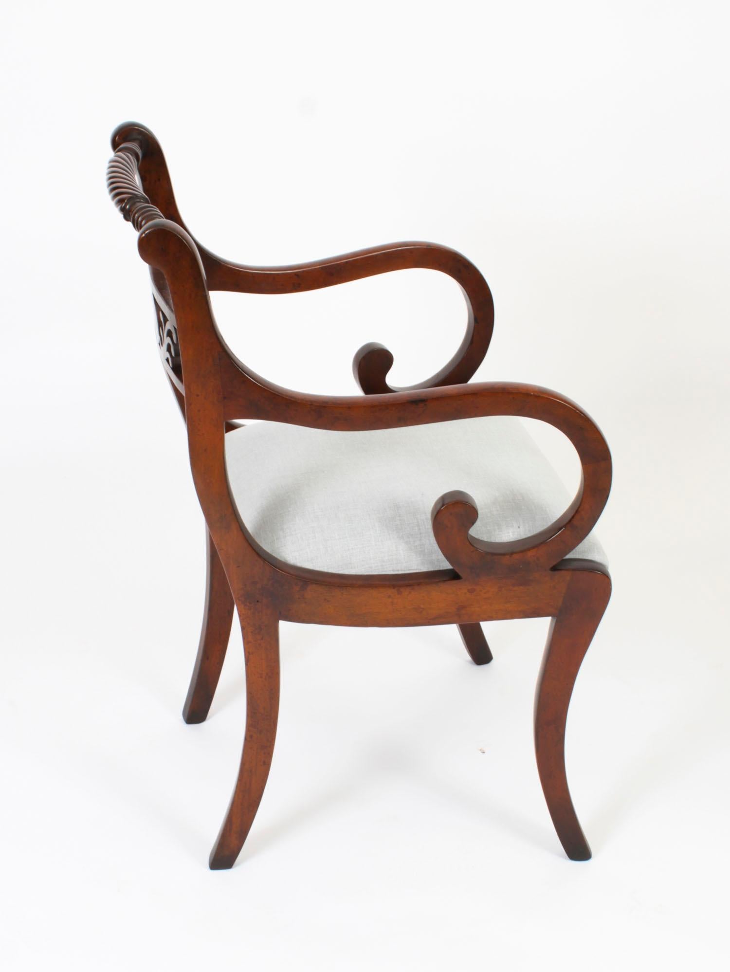 Paire de fauteuils à dossier en corde de style Revive 20ème siècle Bon état - En vente à London, GB