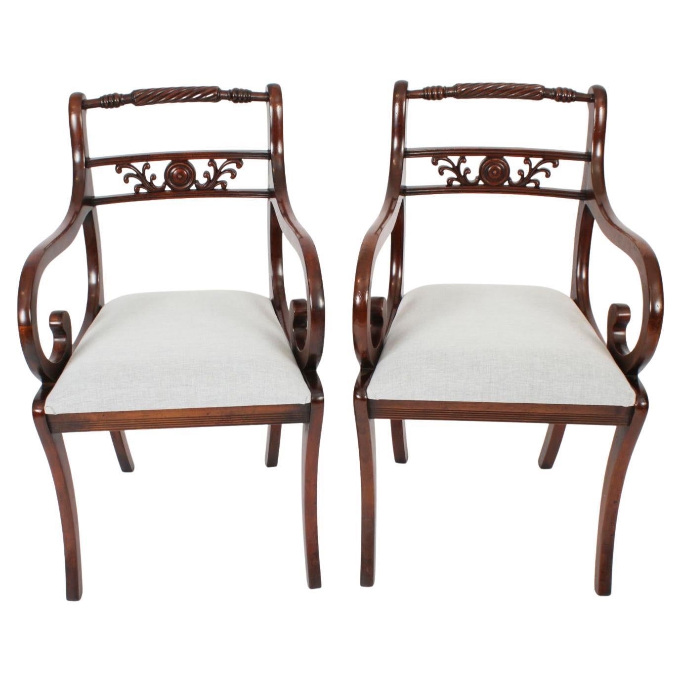 Vintage Pair Regency Revival Seilrücken Sessel 20. Jahrhundert