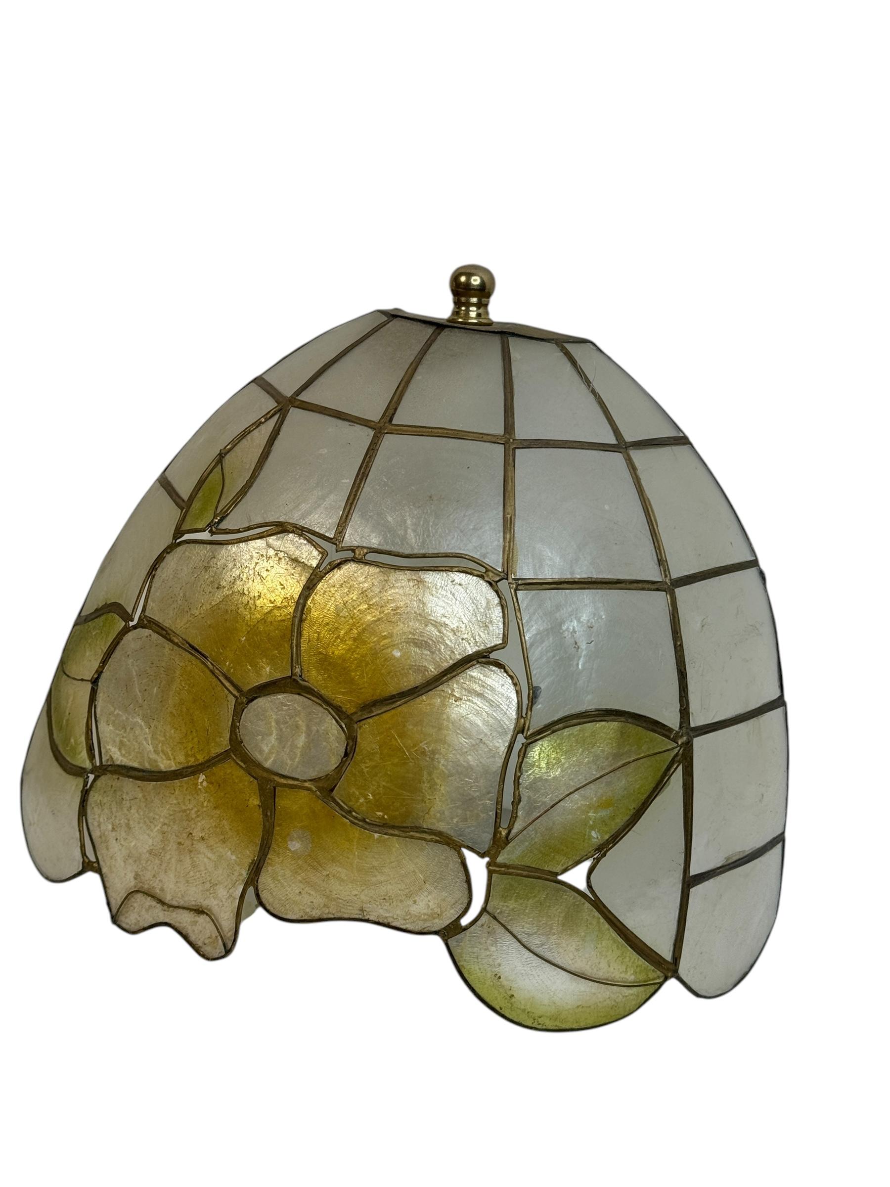 Paire d'appliques vintage Capiz coquillage et cadre en laiton Honsel Leuchten Allemagne années 1960 Bon état - En vente à Nuernberg, DE