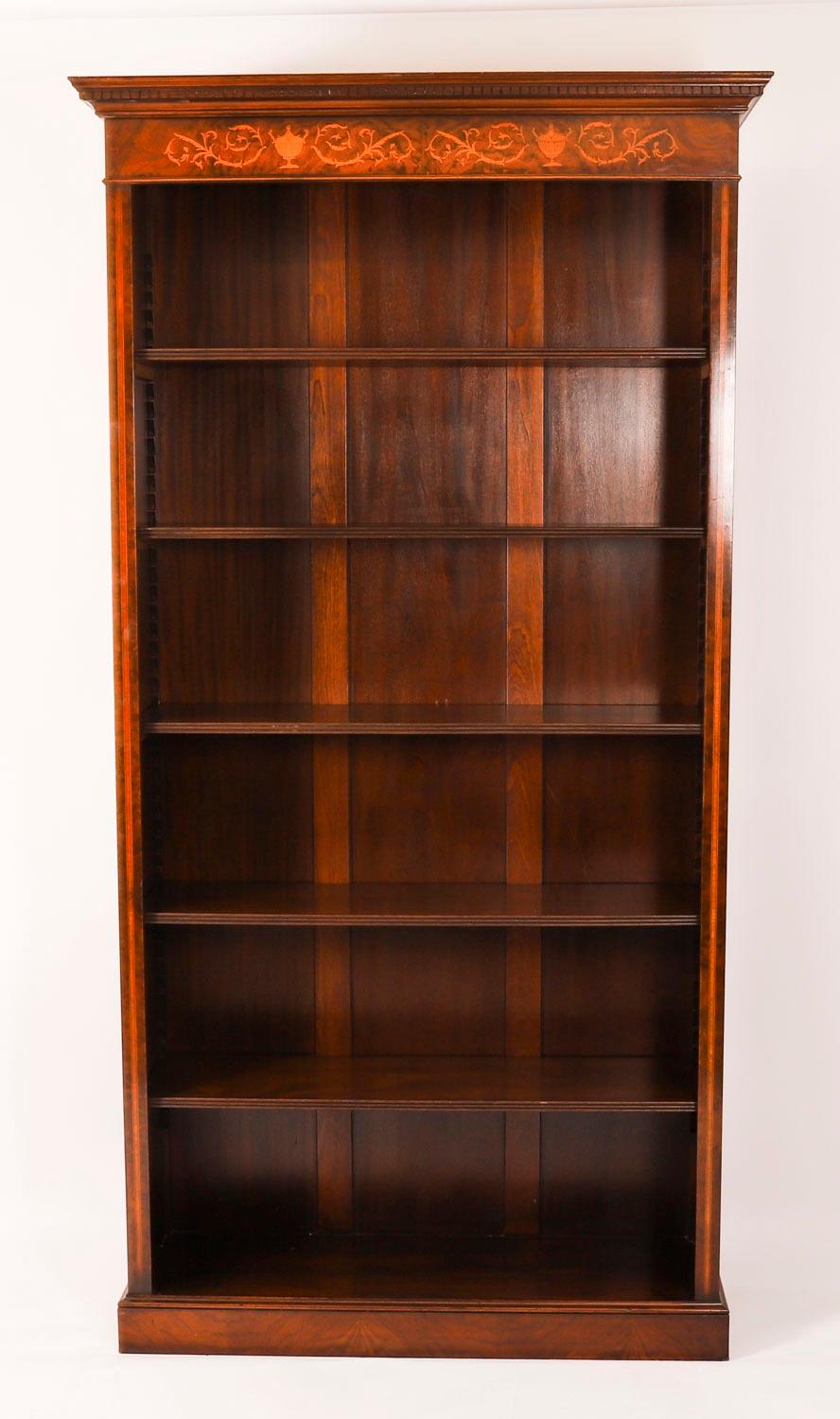 Vintage Pair Sheraton Revival Gratnuss Offenes Bücherregal Mitte 20. im Angebot 6