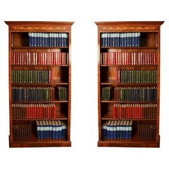 Coppia vintage di librerie aperte in radica di noce stile Sheraton Fine XX secolo