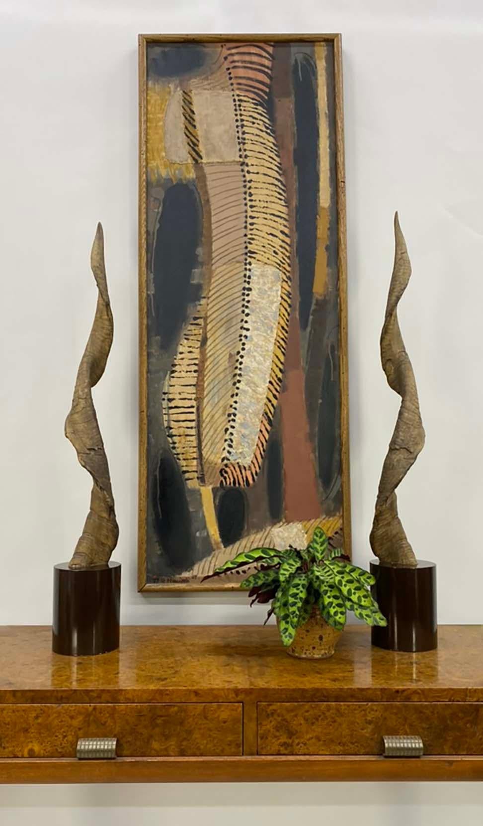 Paire de grands objets décoratifs  Cornes ou bois de koudou montés en vente 10