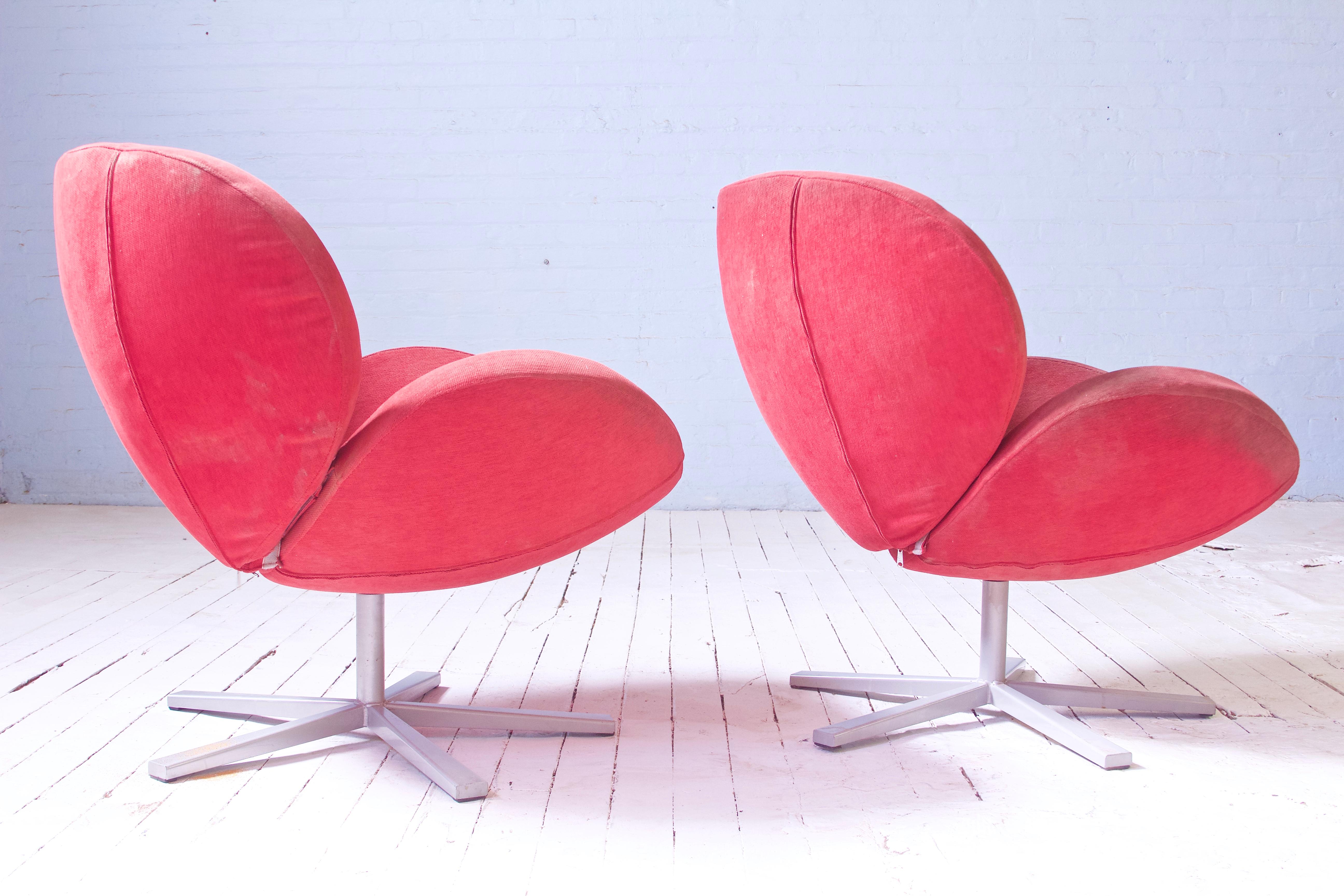 Metalwork Vintage Pair Tulip Swivel Lounge Chairs in the Manner of Pierre Paulin 