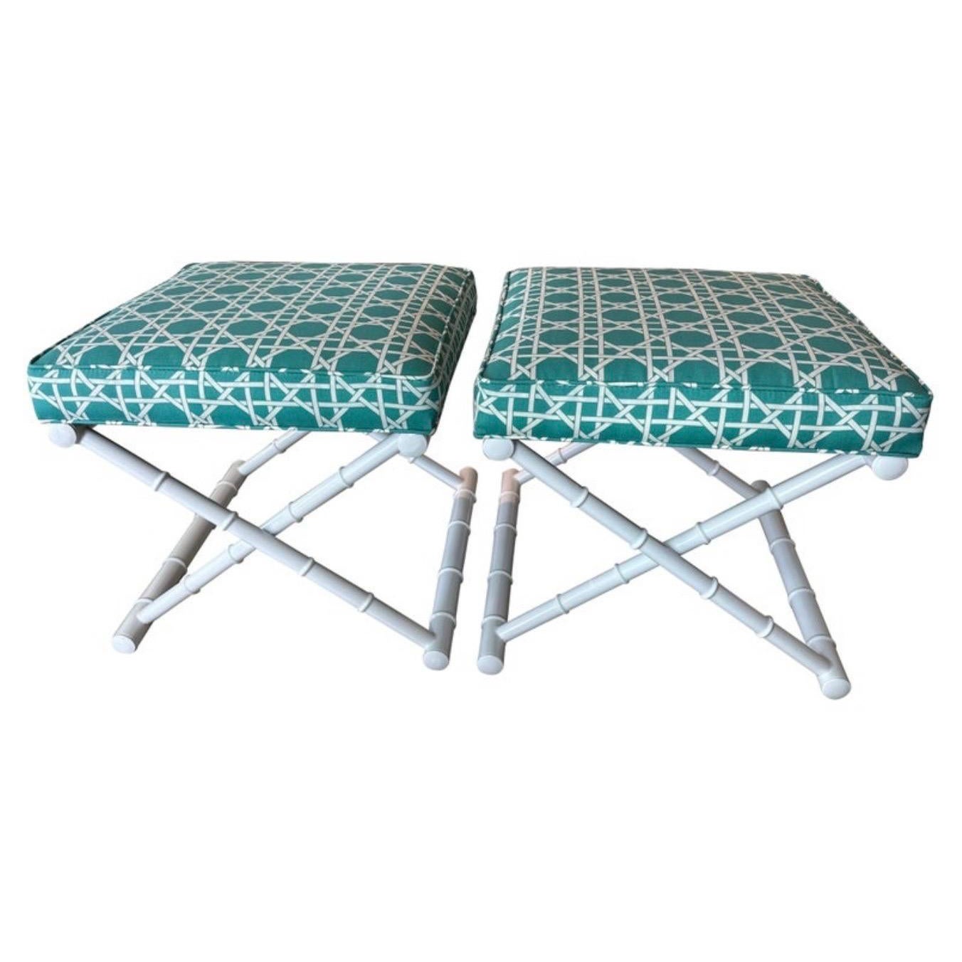 Vintage Pair X Bänke Faux Bambus Metall Patio Neu gepolstert & pulverbeschichtet im Angebot