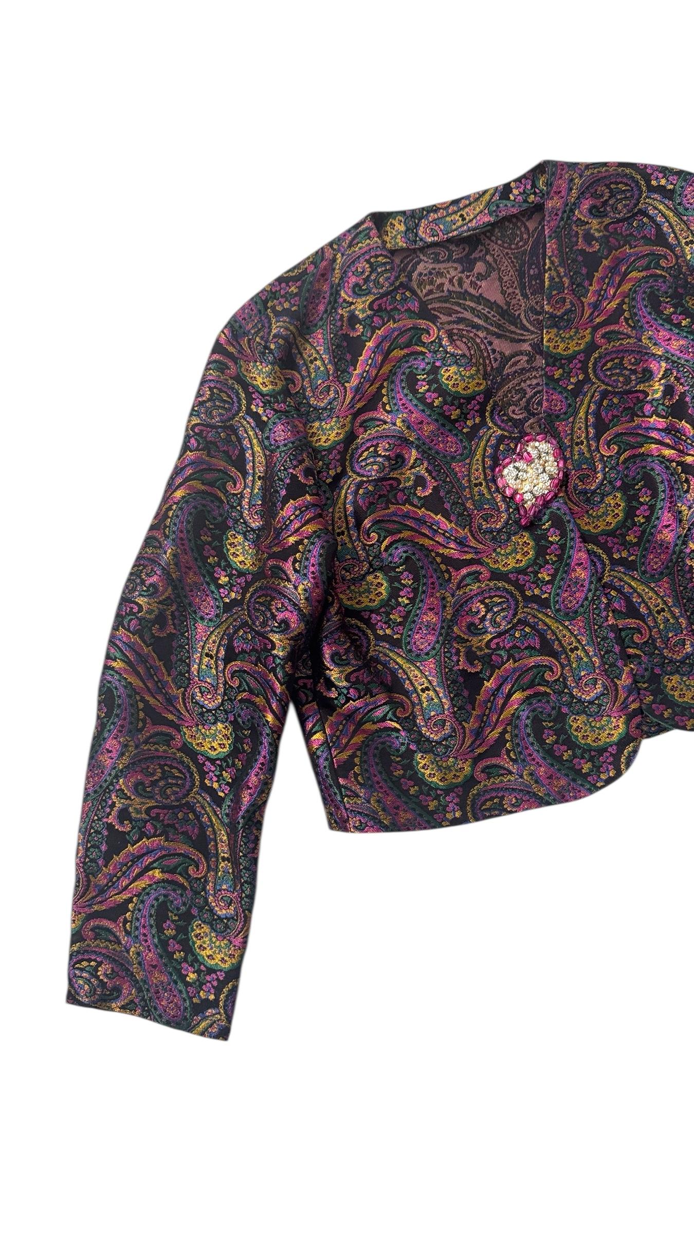Vintage Paisley Jacquard Jacket with Heart-Shaped Jewel Detail For Sale 7