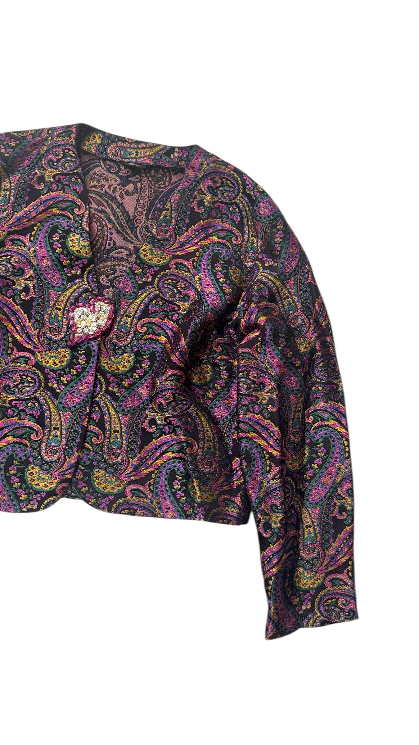 Vintage Paisley Jacquard Jacket with Heart-Shaped Jewel Detail For Sale 8