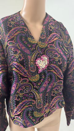 Vintage Paisley Jacquard Jacket with Heart-Shaped Jewel Detail