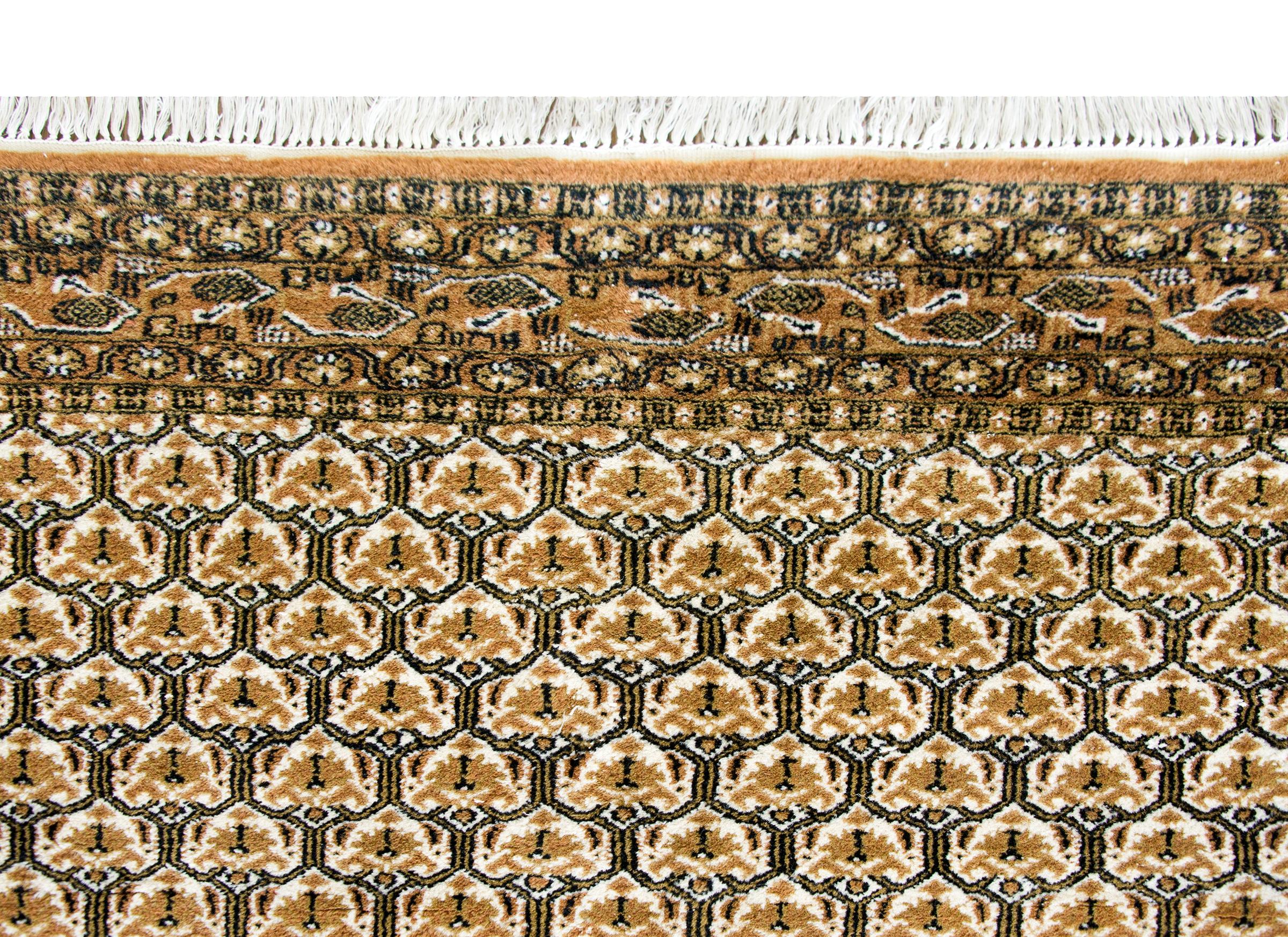 Vintage Pakistani Chi Chi Rug For Sale 4