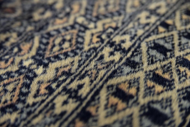 Pakistanischer handgewebter orientalischer blauer Bukhara-Teppich aus Ikea, 1960er Jahre im Angebot bei 1stDibs Deutschland